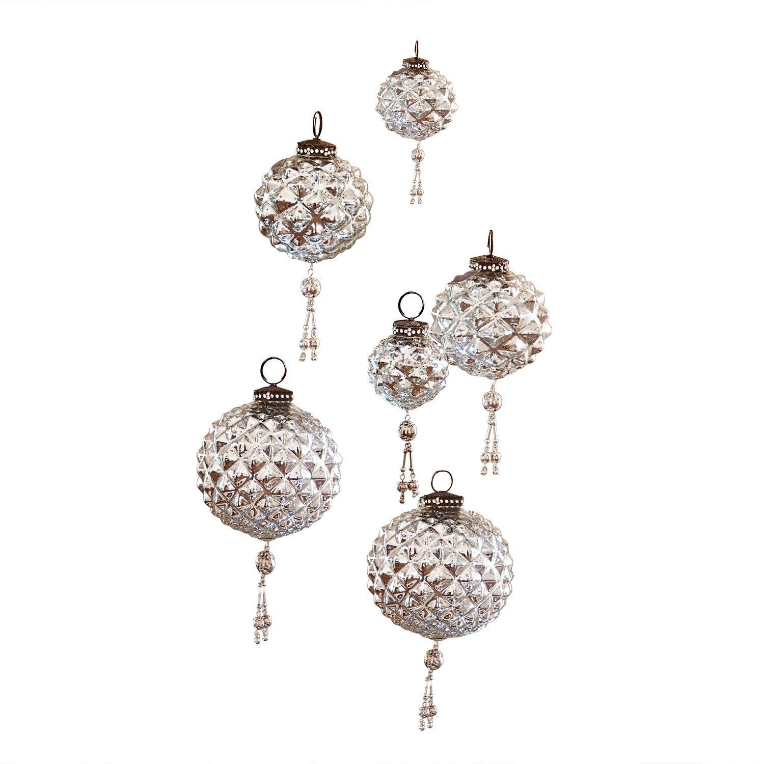 Weihnachtsschmuck 6er Set Murron Set aus transparenten Glas-Weihnachtskugeln mit Metallhaken und dekorativen Quasten