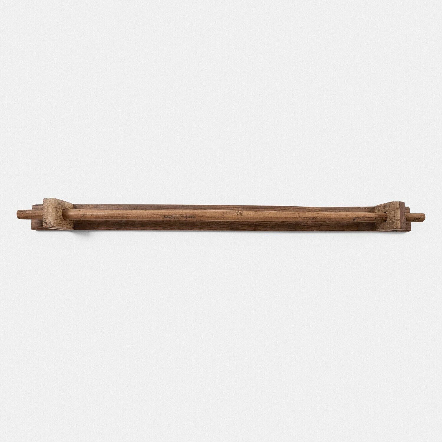 Gardinenstange Einid Wandgarderobe aus Naturholz in brauner Farbe zur Aufbewahrung von Kleidung und Accessoires