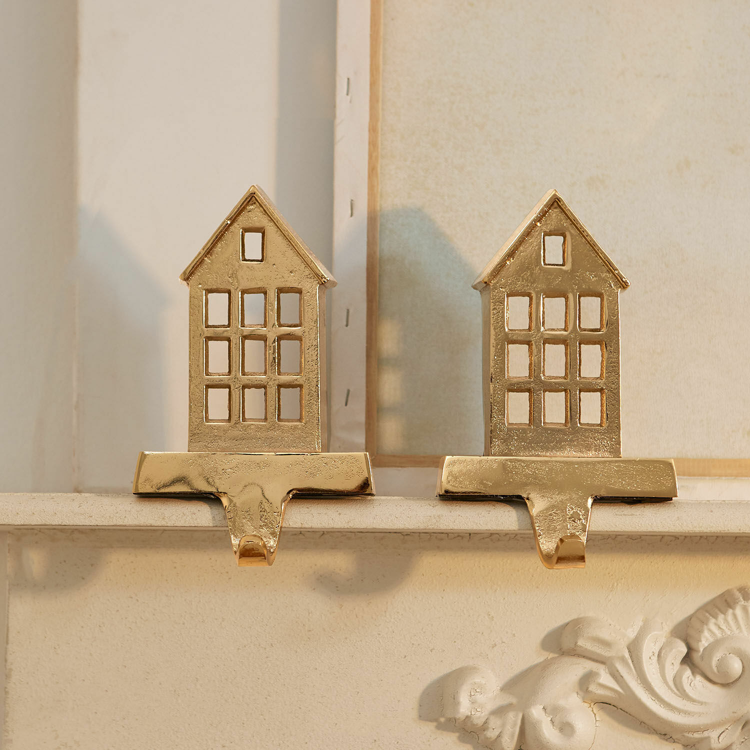 Haken 2er Set Xanique Goldfarbene Metall-Dekorationen in Hausform mit Haken zum Aufhängen von Kamin-Dekorationen