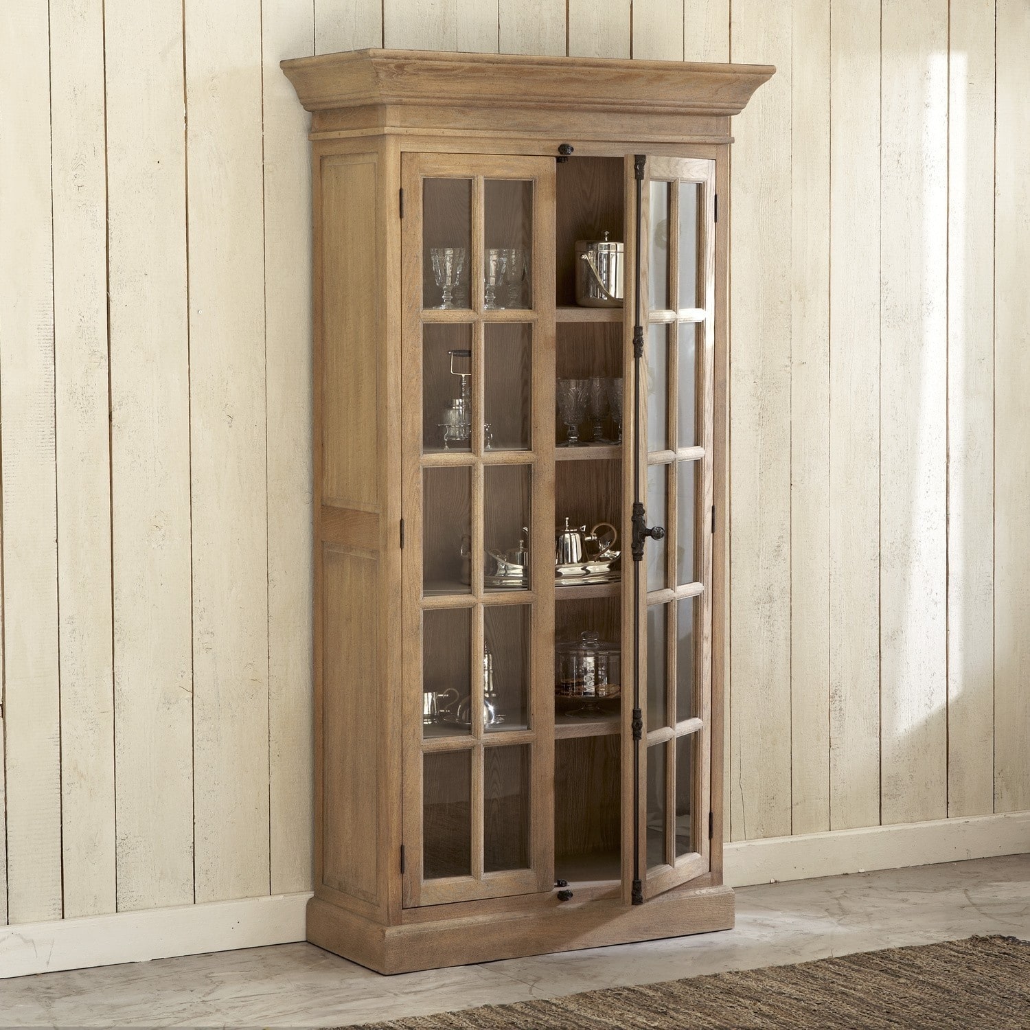 Schrank Laurent