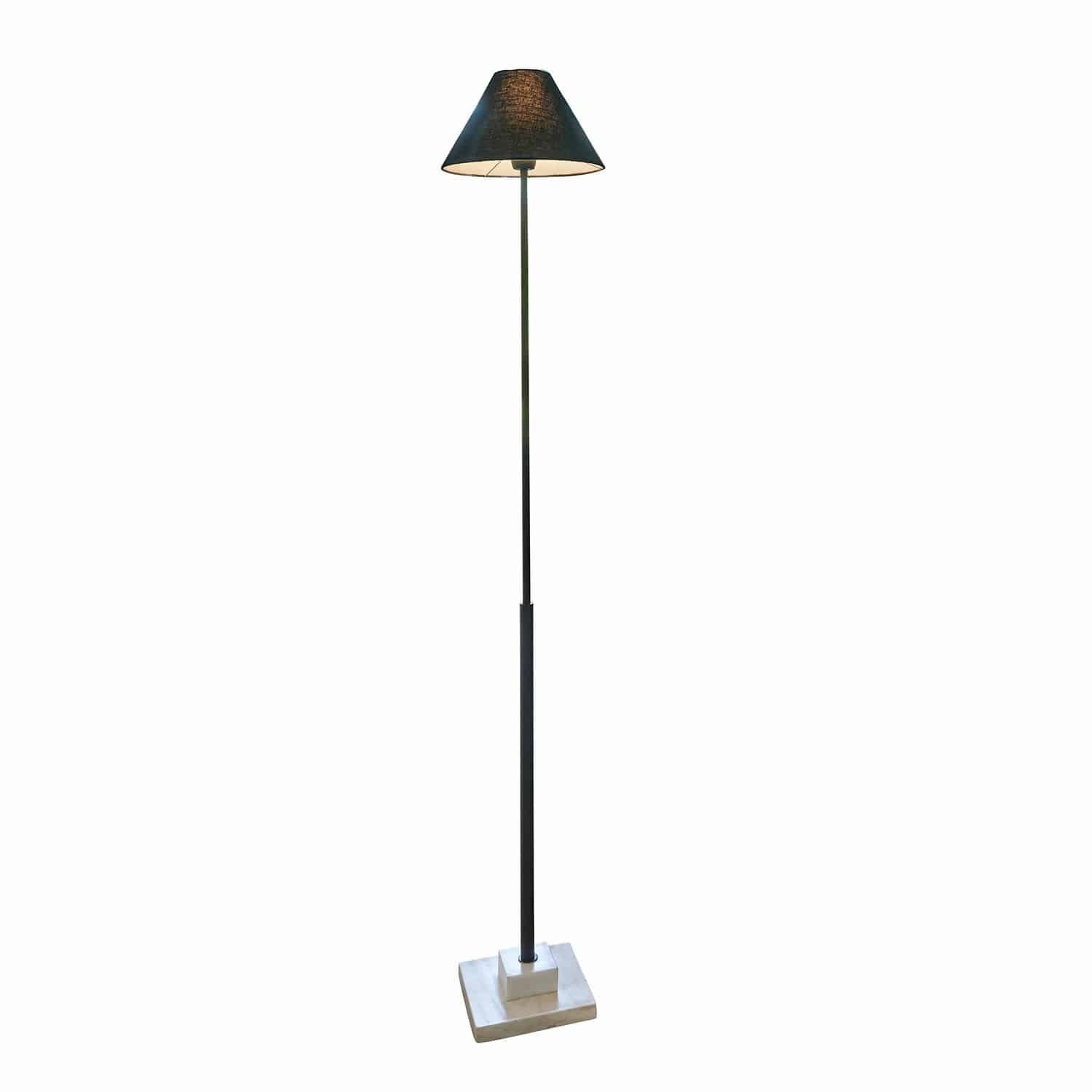 Stehlampe Orvienne Schwarze Stehlampe mit Stoffschirm und Marmorfuß für stilvolles Wohnzimmer