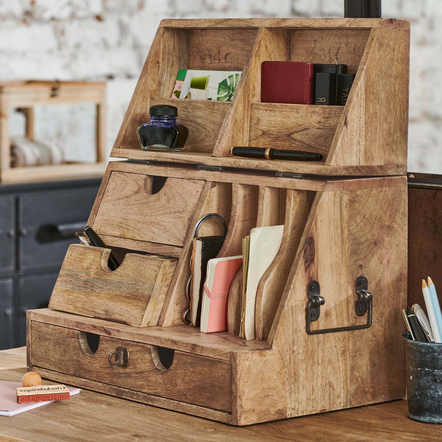 Holz-Schreibtischorganizer mit Schubladen und Fächern für Dokumente und Schreibutensilien
