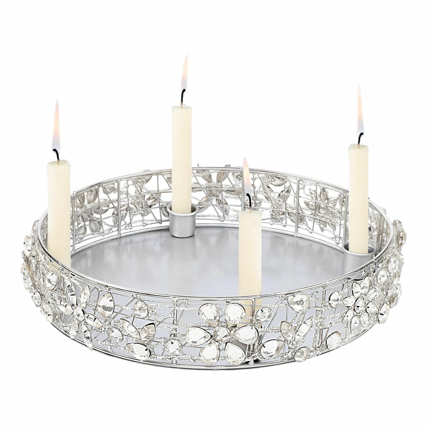 Kerzenhalter Hope Runder silberner Metall-Kerzenhalter mit Blumenornamenten und vier weißen brennenden Kerzen als Dekoration