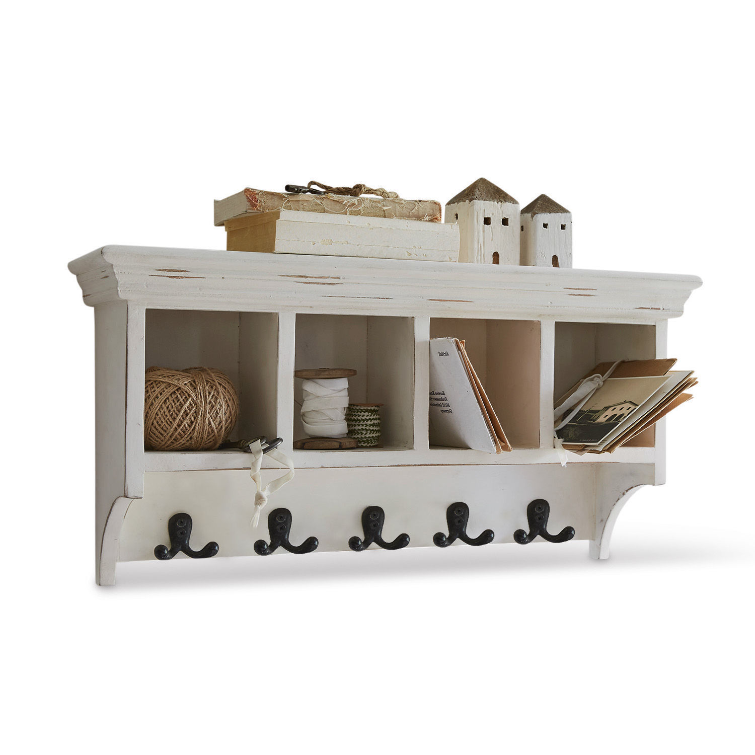 Garderobe Gualado Weißer Holz-Wandhaken mit Fächern und schwarzen Metallhaken zur Aufbewahrung im Landhausstil