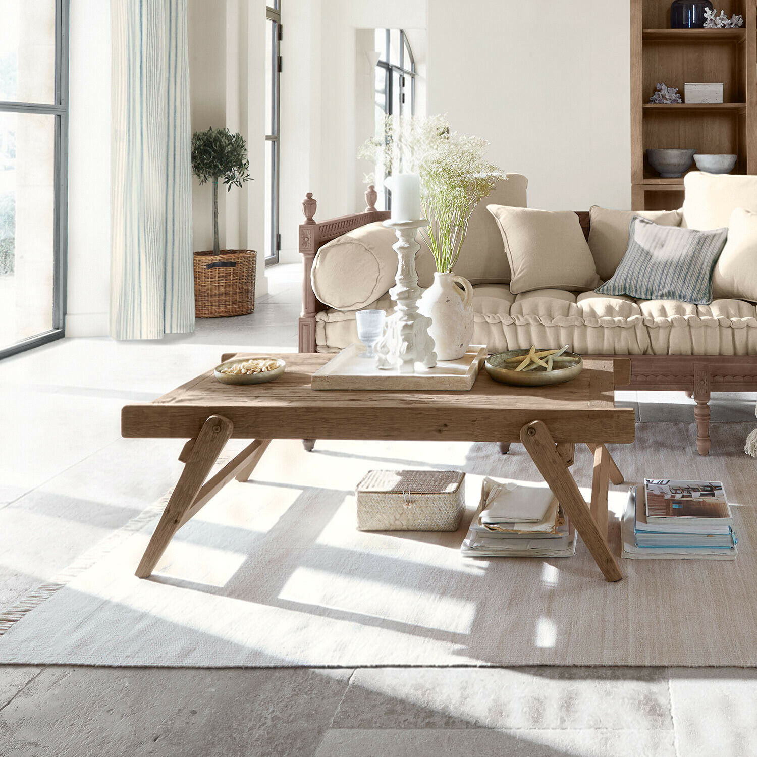 Couchtisch Torenno, Wiederaufbereitetes Salbaumholz, Spürbar authentische Holzstruktur, Klappbare Beine – funktional & schön in antikbraun