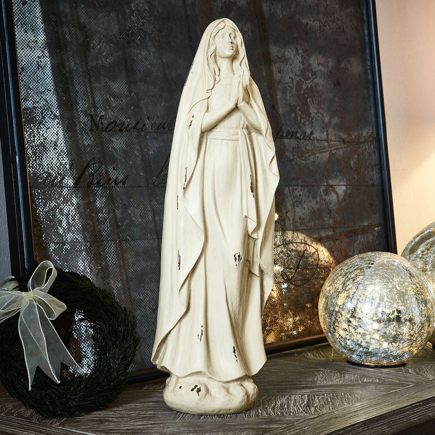 Figur Antiere, Polyresin mit Antik-Finish, Sehr detailverliebt, Friedlich & elegant in creme