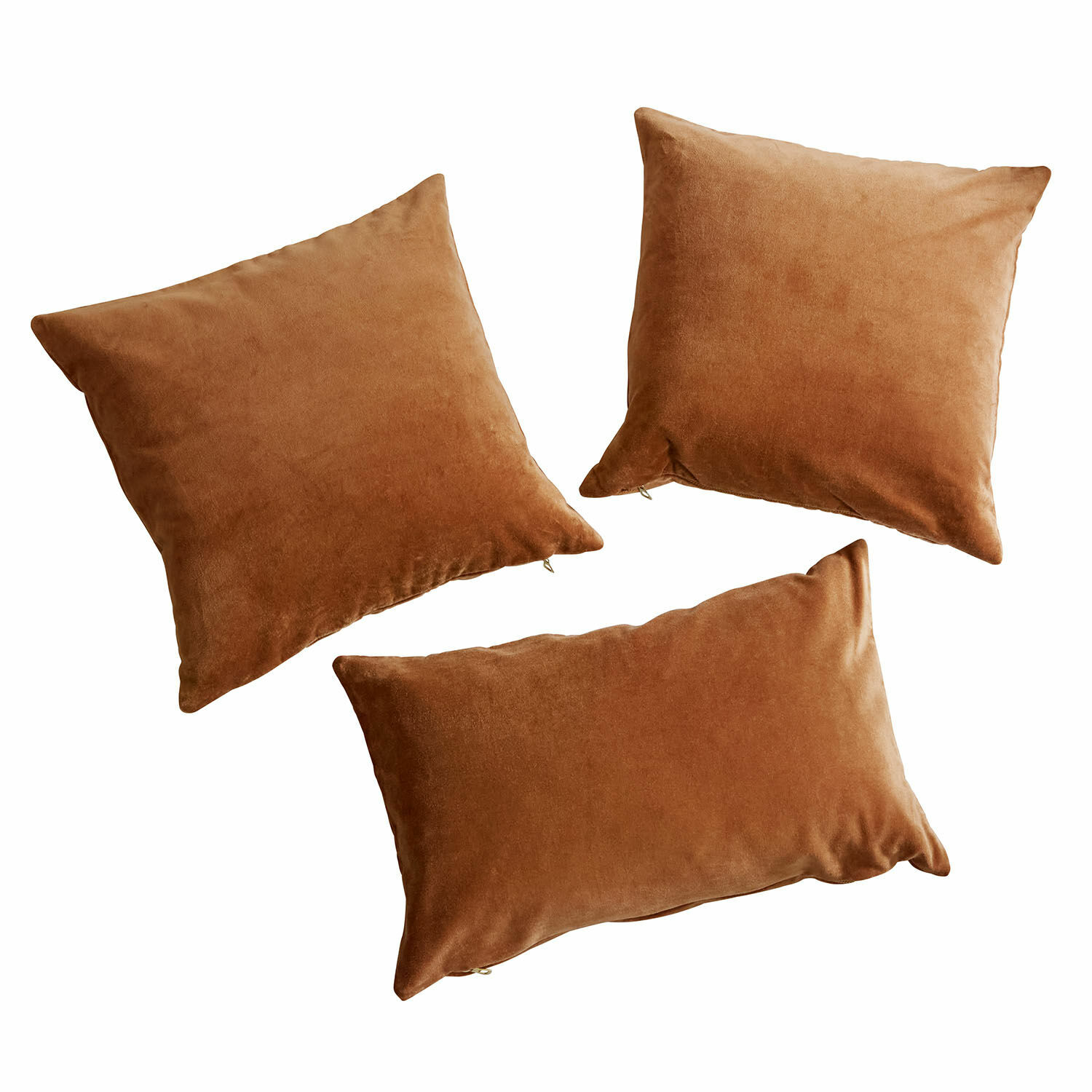 Kissenhülle 3er Set Shahrine Set aus drei braunen Dekokissen aus weichem Material für Wohnzimmer und Schlafzimmer