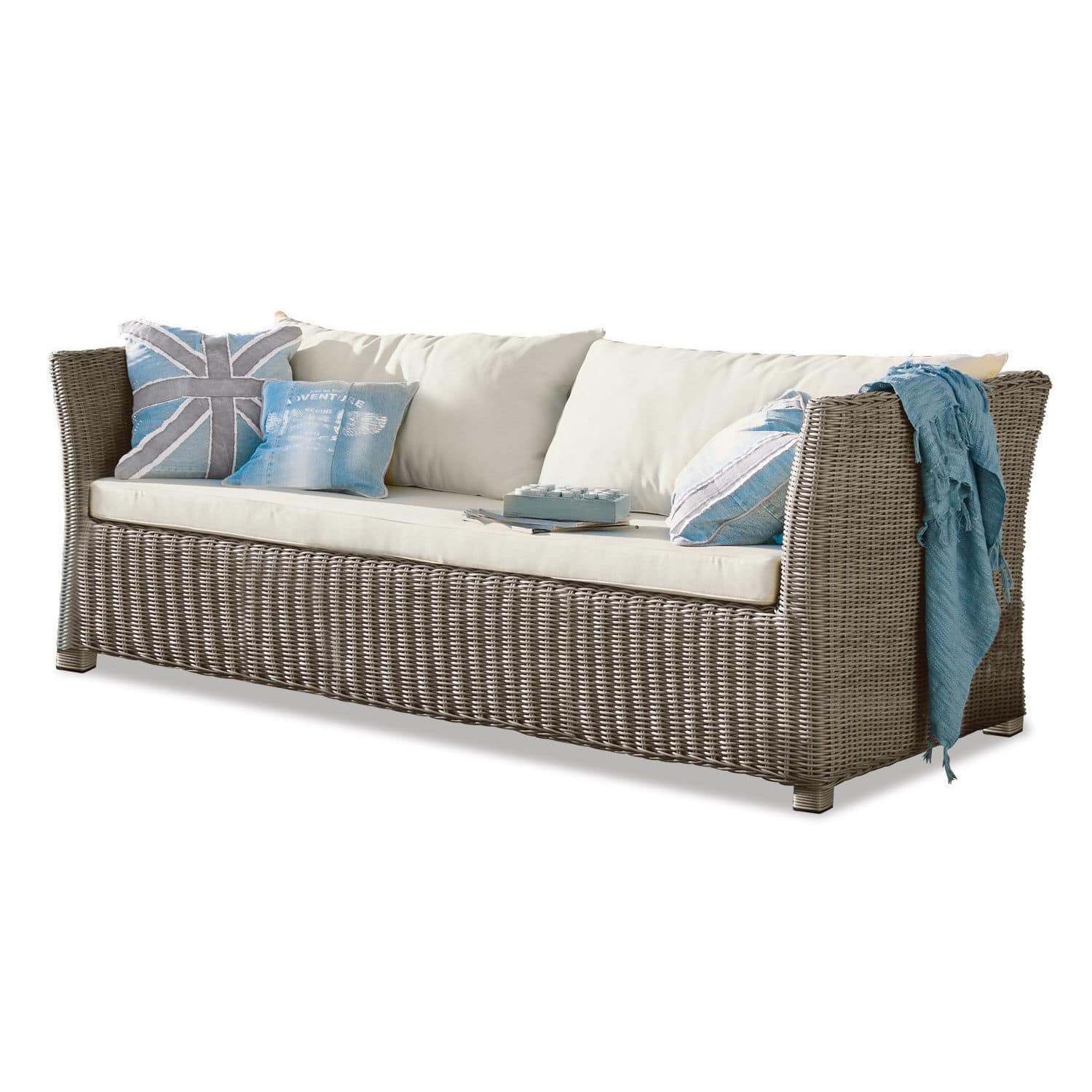 Sofa Graves Sofa aus grauem Polyrattan mit cremefarbenen Kissen und blauen Dekokissen für den Außenbereich