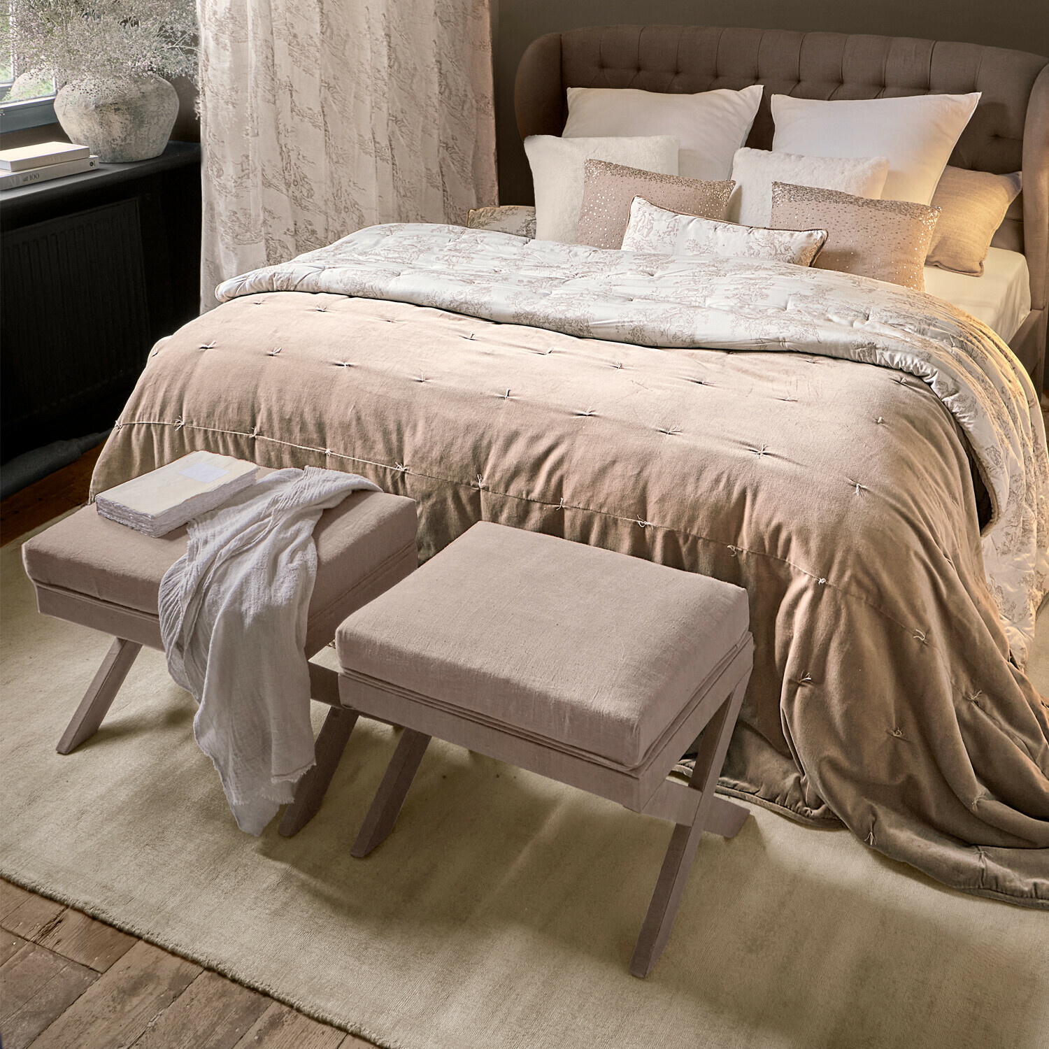 Hocker Rosalune