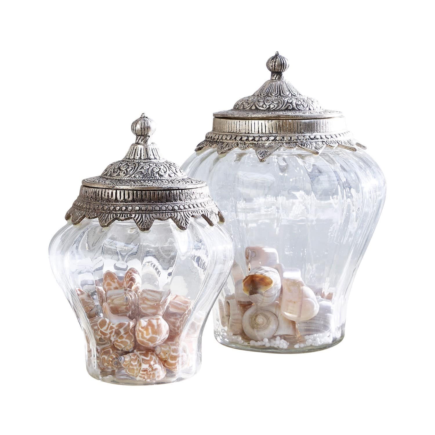 Glasdose 2er Set Isaline Zwei dekorative Glasgefäße mit Metalldeckeln, gefüllt mit Muscheln, Wohnaccessoire