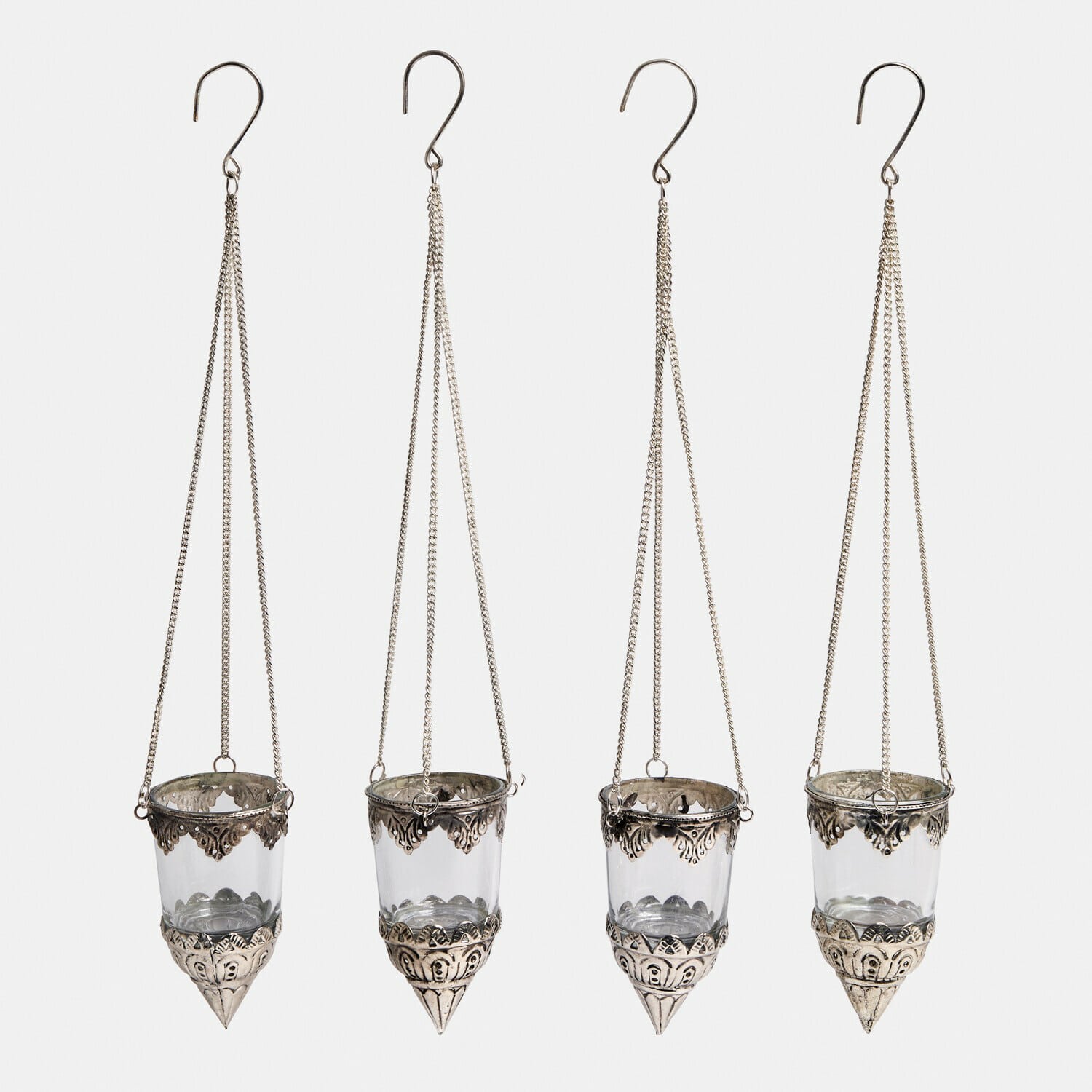 Windlichter 4er Set Céleste Set aus vier hängenden Glas-Teelichthaltern mit silberfarbenen, verzierten Metallabschlüssen