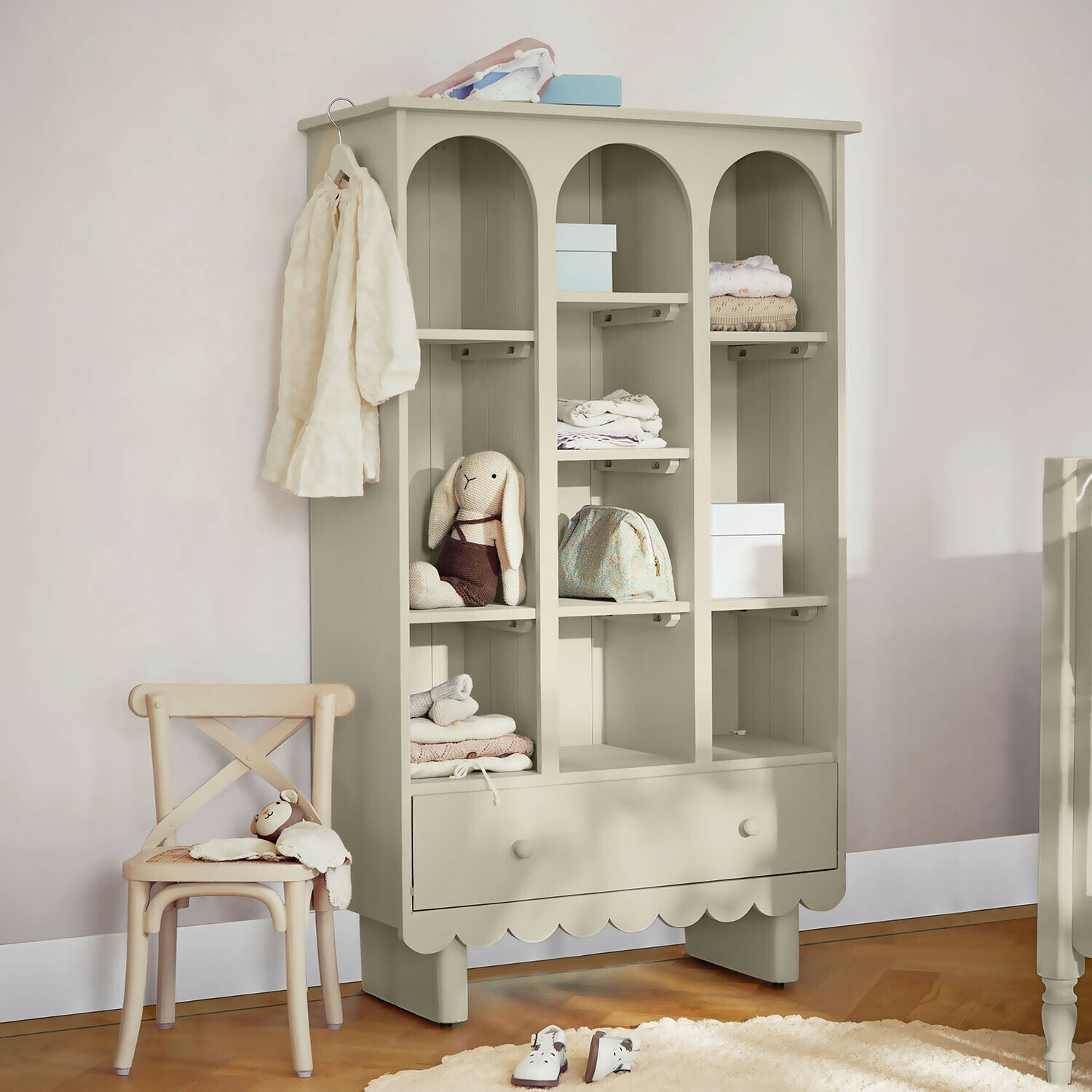 Schrank Agliana Beige Holzschrank mit Regalen und Schublade, dekorativ im Kinderzimmer mit Spielzeug und Kleidung