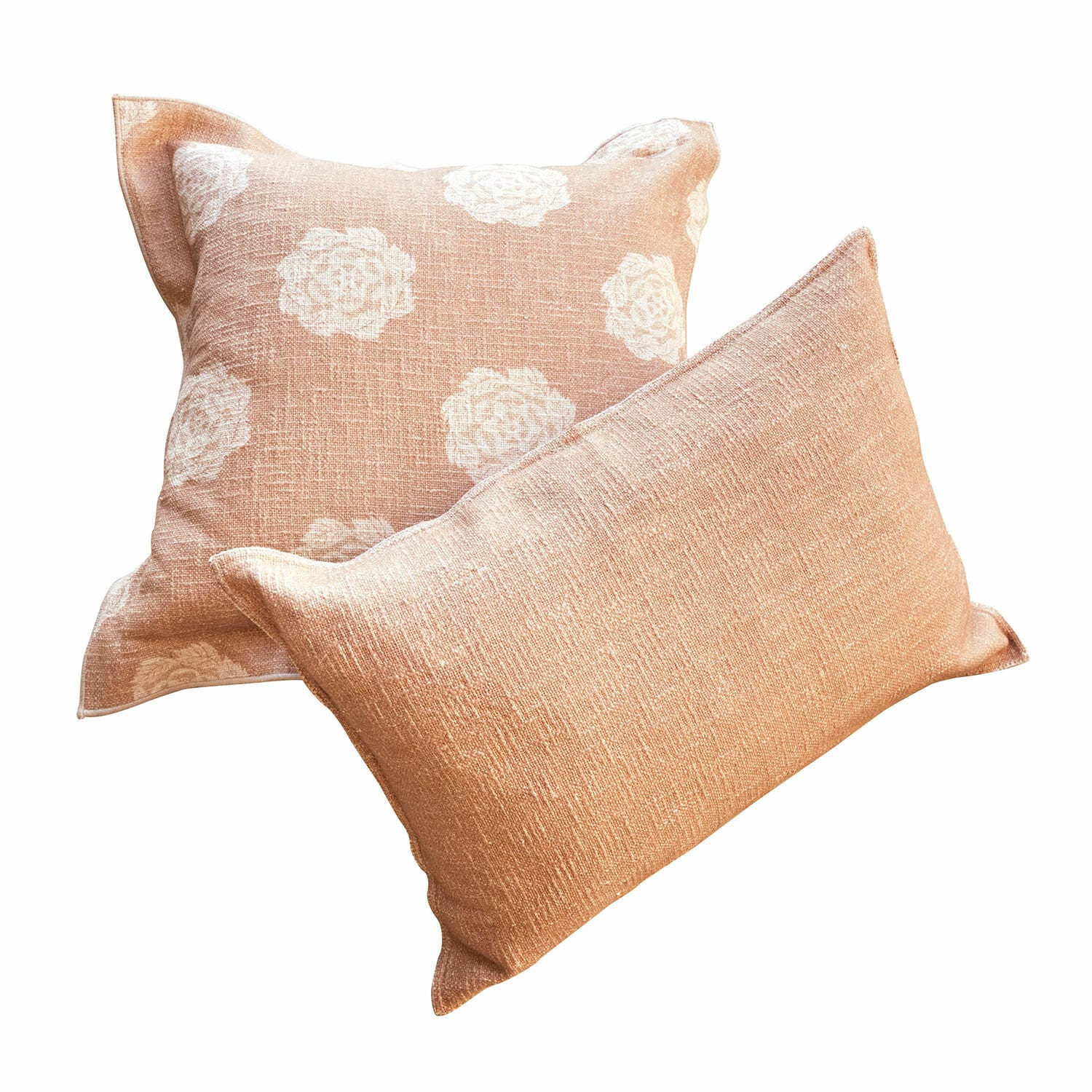 Kissenhülle 2er Set Belvienne Set aus zwei dekorativen Kissen aus pfirsichfarbenem Stoff mit weißem Blumenmuster