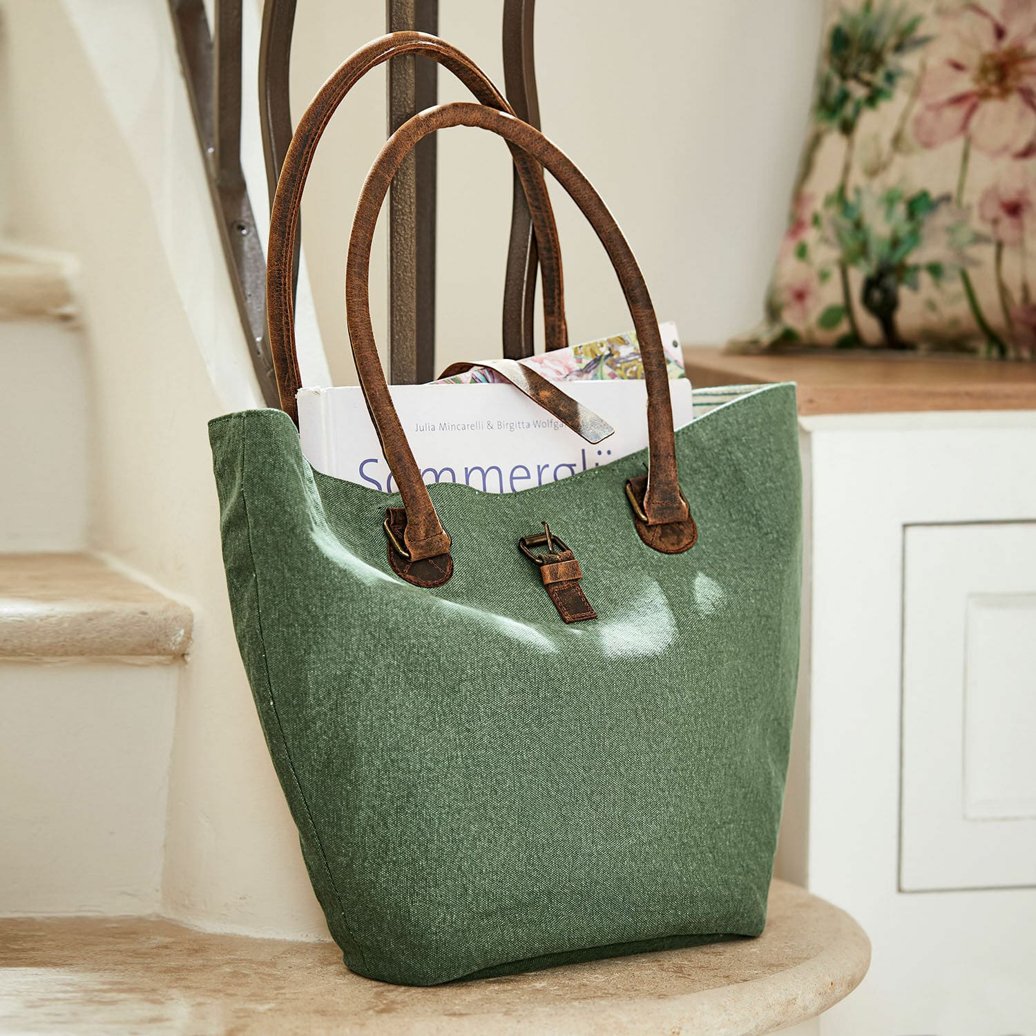 Tasche Ambre Grüne Stofftasche mit braunen Ledergriffen, praktische Tasche für Einkäufe und Bücher