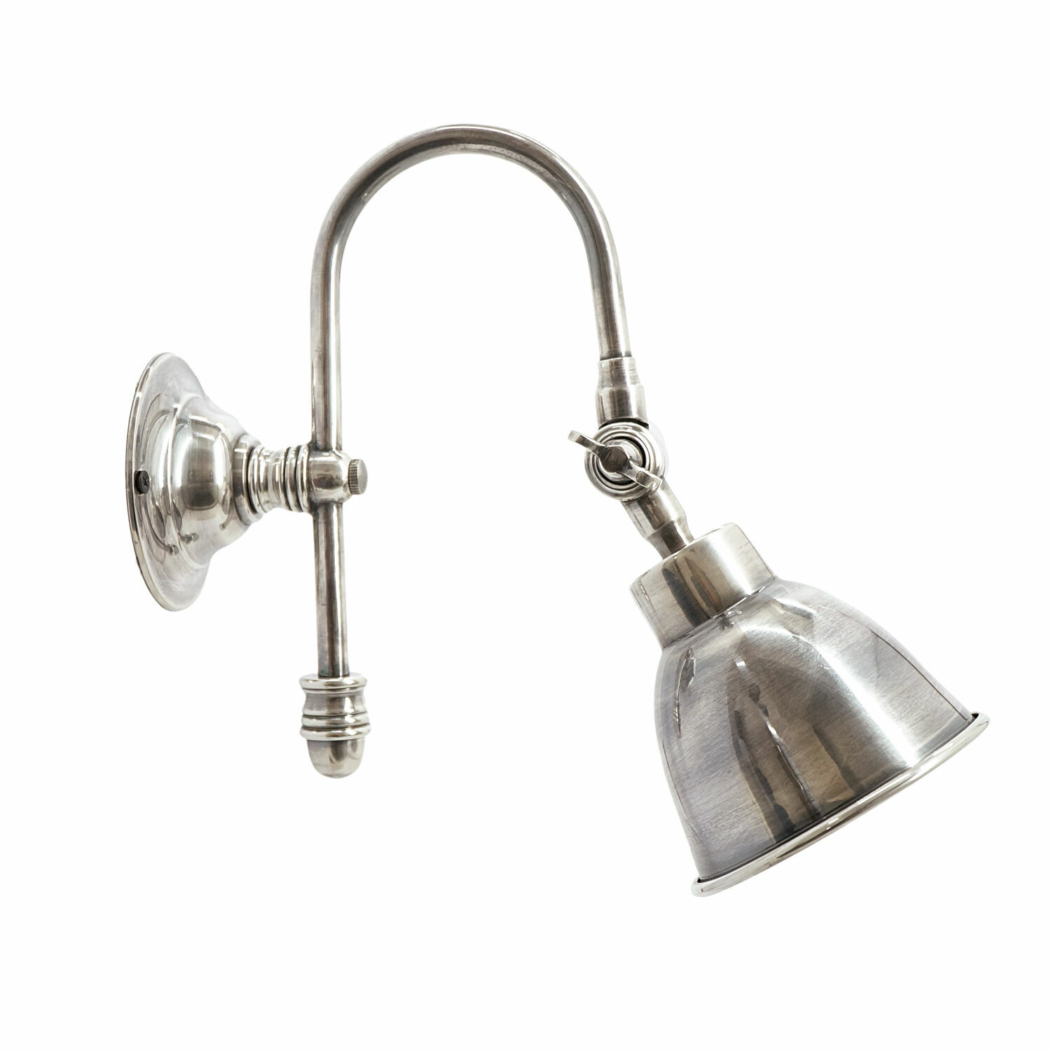 antiksilber Wandlampe Gemma aus Metall in Antiksilber, stilvolle Innenbeleuchtung mit verstellbarem Arm.