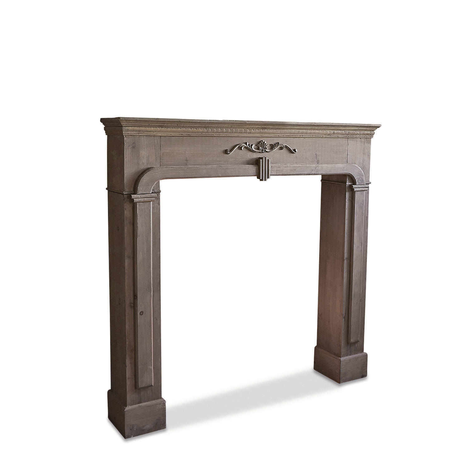 Kaminkonsole Vaine Klassischer Kaminumrahmung aus grauem Holz mit dekorativem Detail im Vintage-Stil