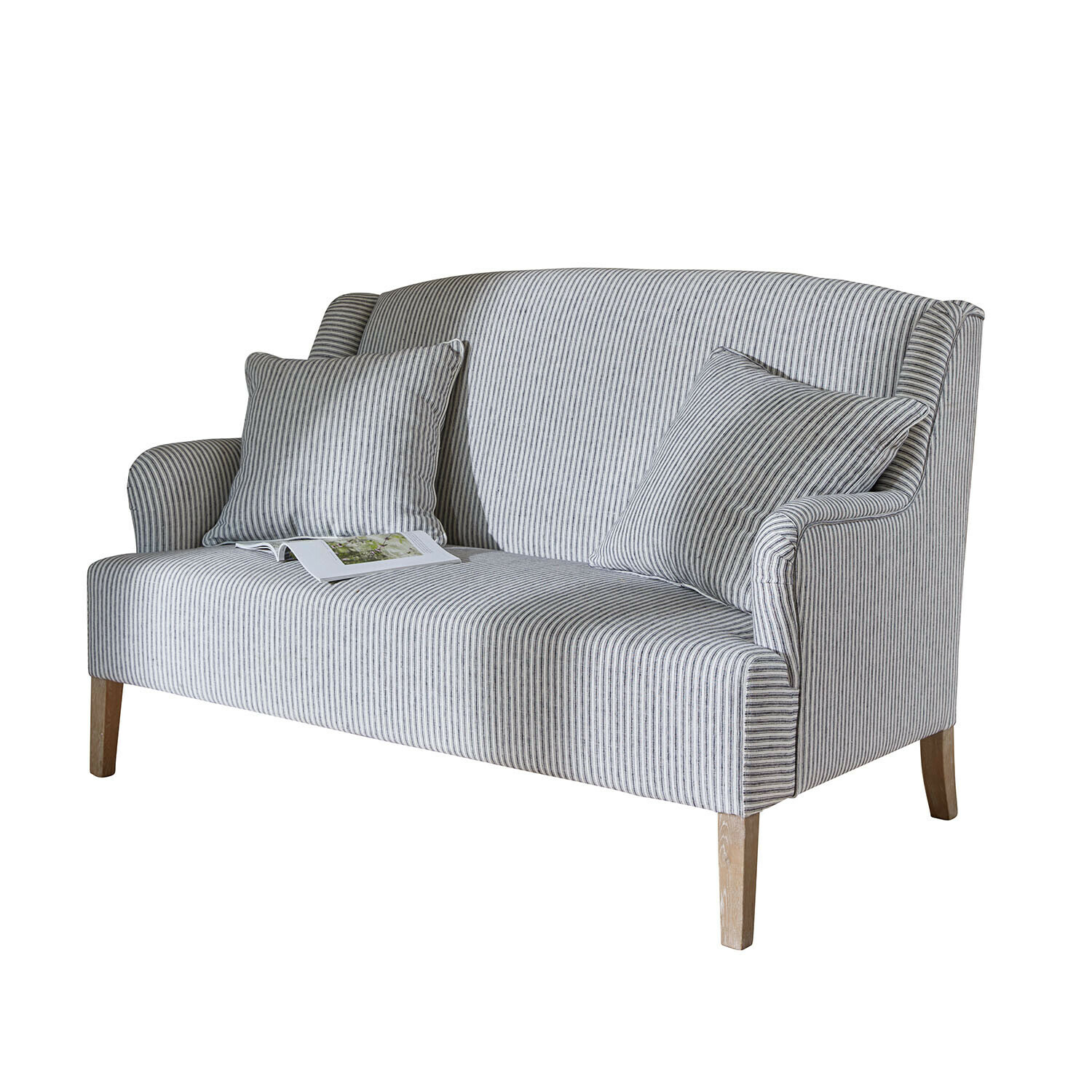 Zweisitziges Sofa mit grauen und weißen Streifen, Kissen und Holzbeinen, bequemes Wohnzimmermöbel