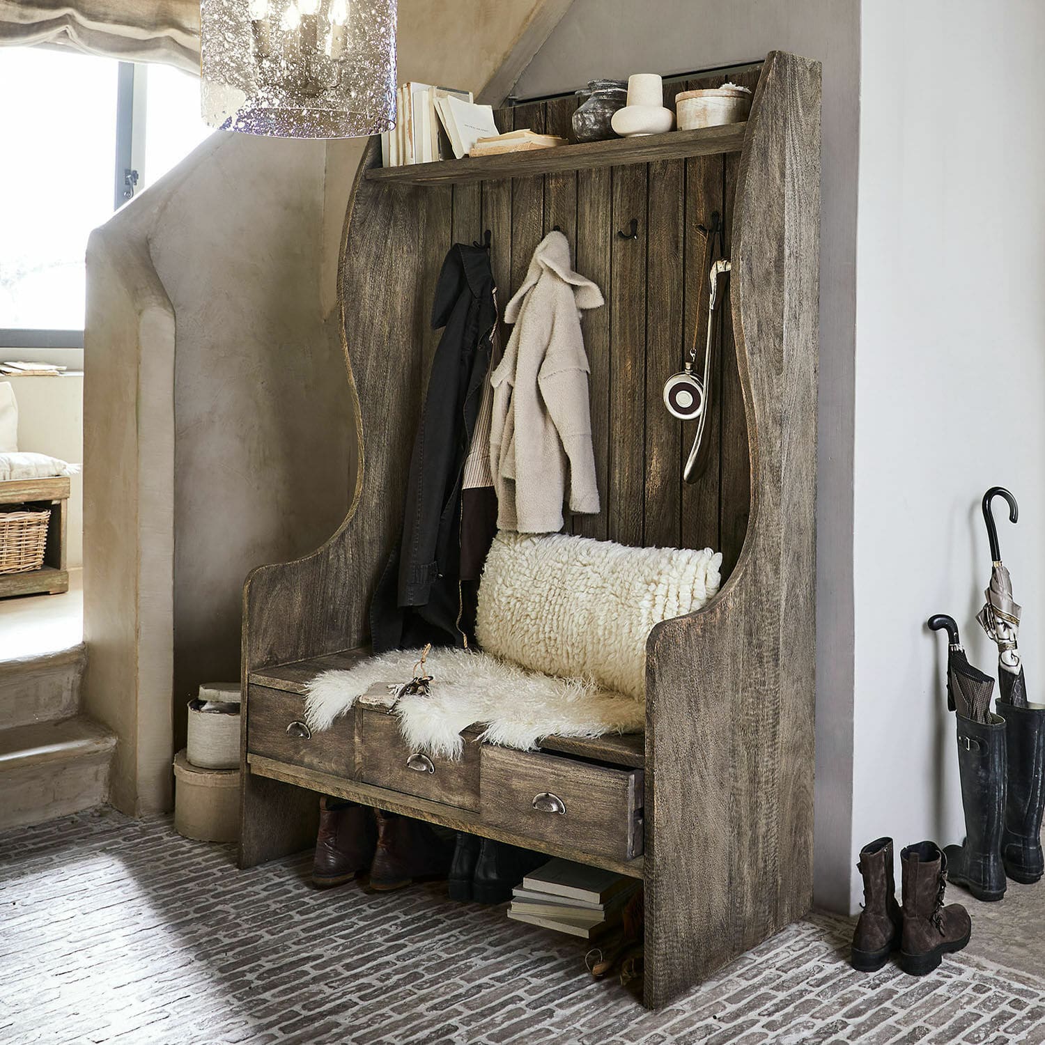 Garderobe New Windsor Rustikale Holzbank mit Garderobe und drei Schubladen in natürlicher Farbe für den Flur