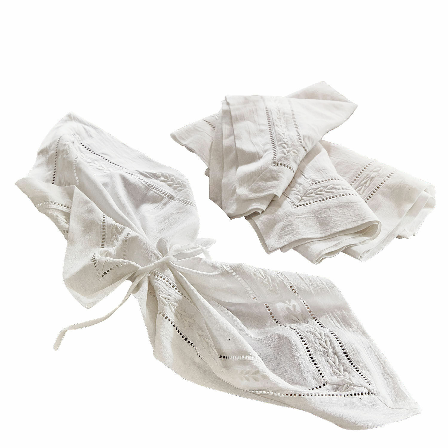 Serviette 4er Set Ellingford Weiße Leinen-Servietten mit Stickerei und Lochmuster, eleganter Tischschmuck