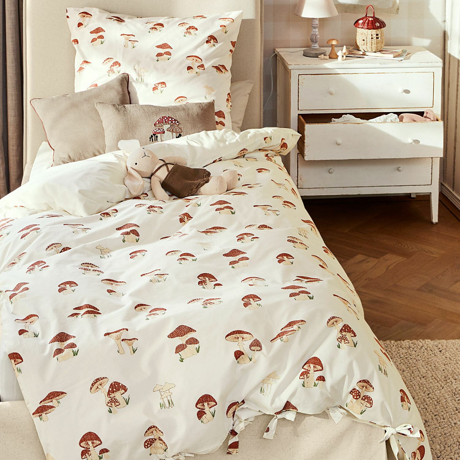 Bettwäsche Norilie Bettwäsche aus Baumwolle in Creme mit rotem Pilzmotiv, weich und dekorativ fürs Schlafzimmer