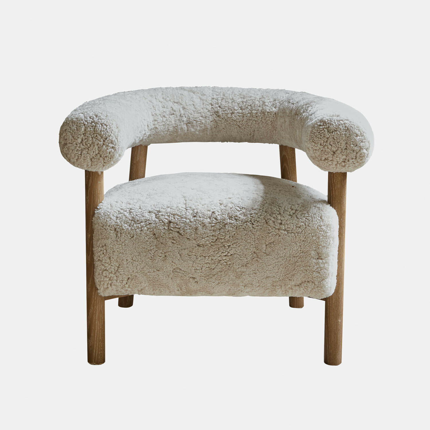 Sessel Cedarbrook Beiger Sessel mit weichem Stoffbezug und Holzbeinen für gemütliches Wohnzimmer