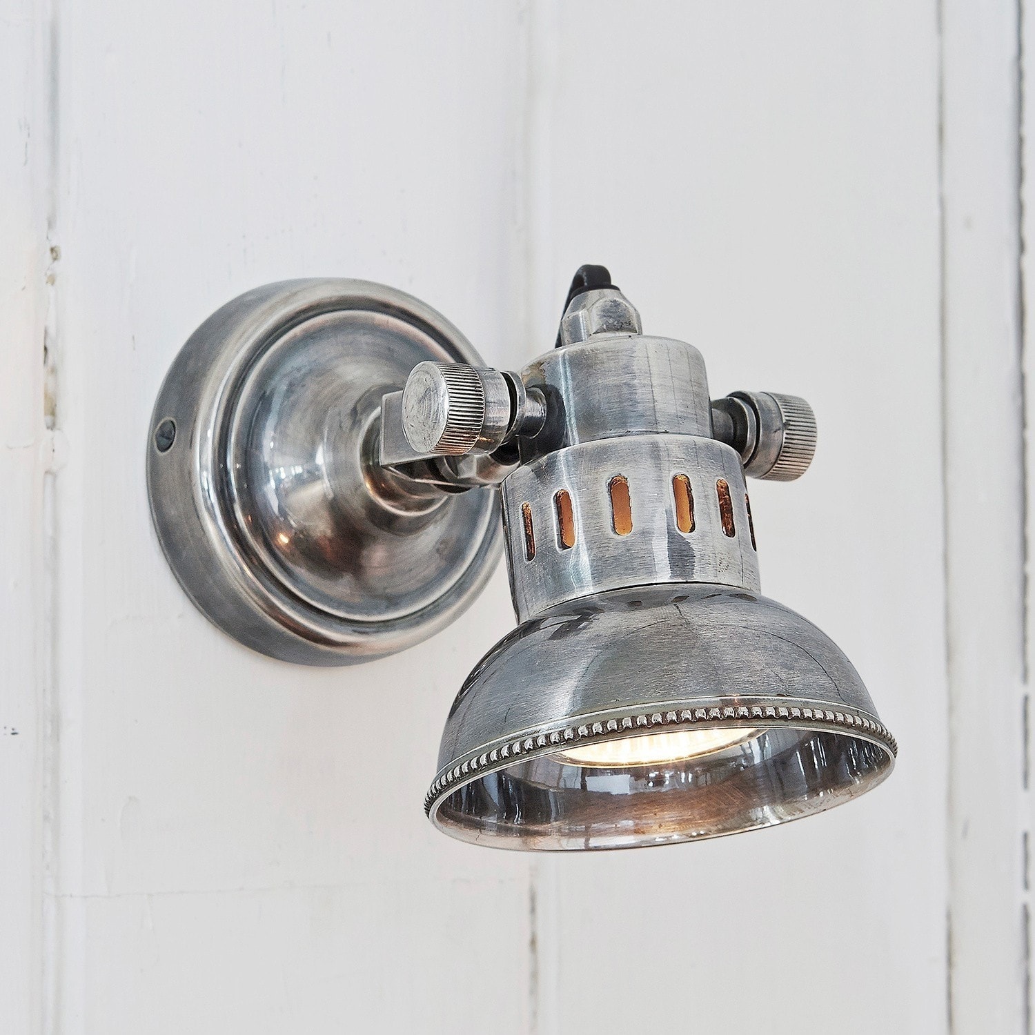 Wandlampe Rachelle Vintage Wandlampe aus Metall in Silber für dekorative Innenbeleuchtung