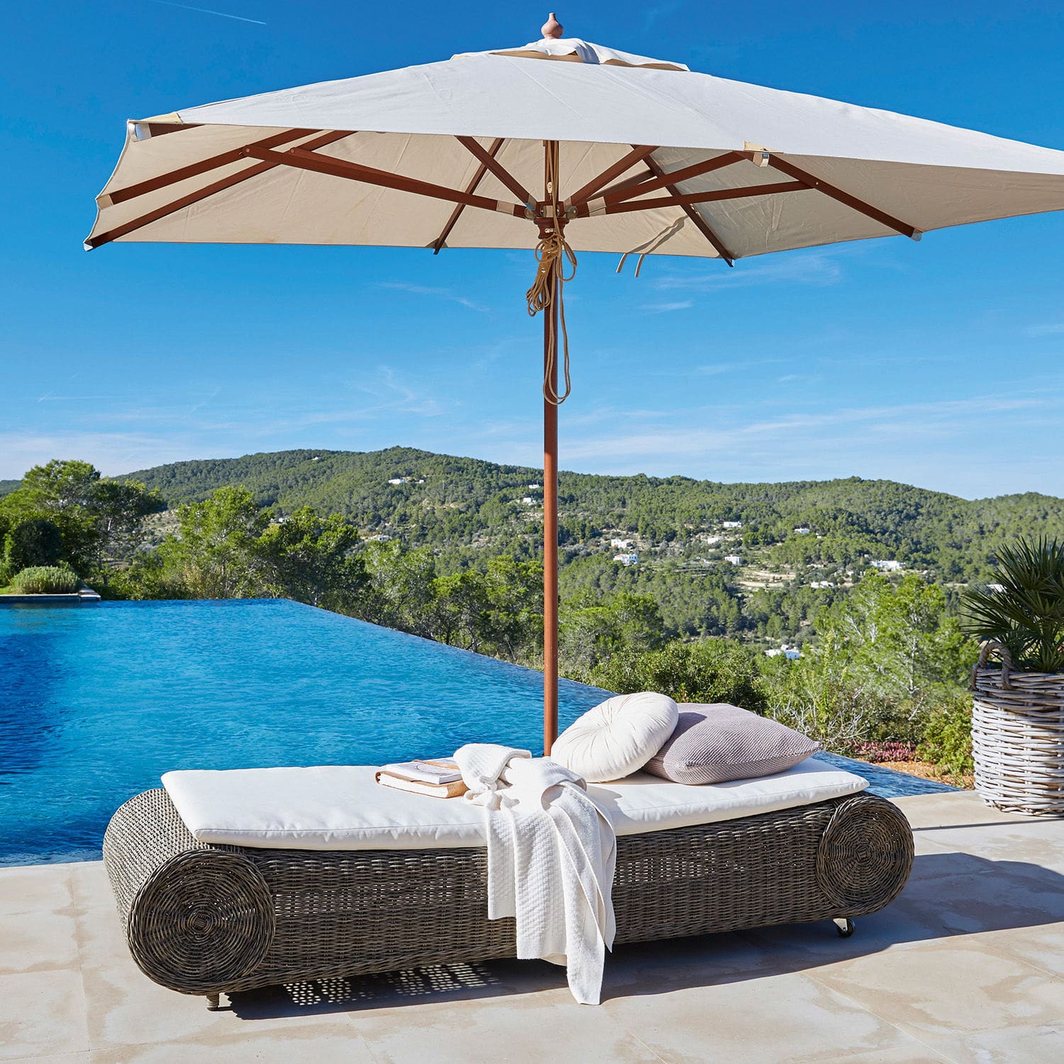 Lounger Agada