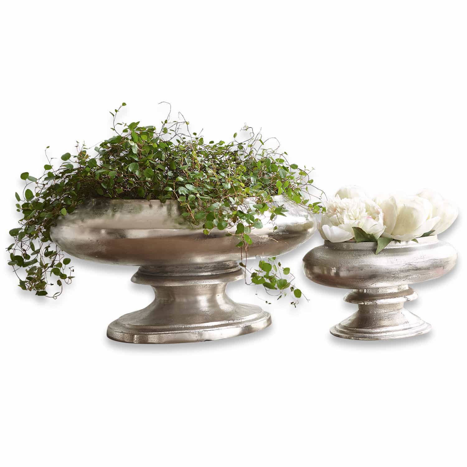 Vase 2er Set Loyère Zwei silberne Metallvasen auf Fuß mit grünen und weißen Blumen zur Innendekoration