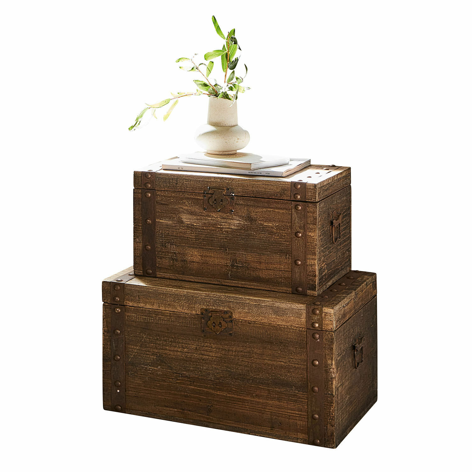 Truhe 2er Set Pratt Braune Holztruhen mit Metallbeschlägen als dekorative Aufbewahrungslösung im Vintage-Stil
