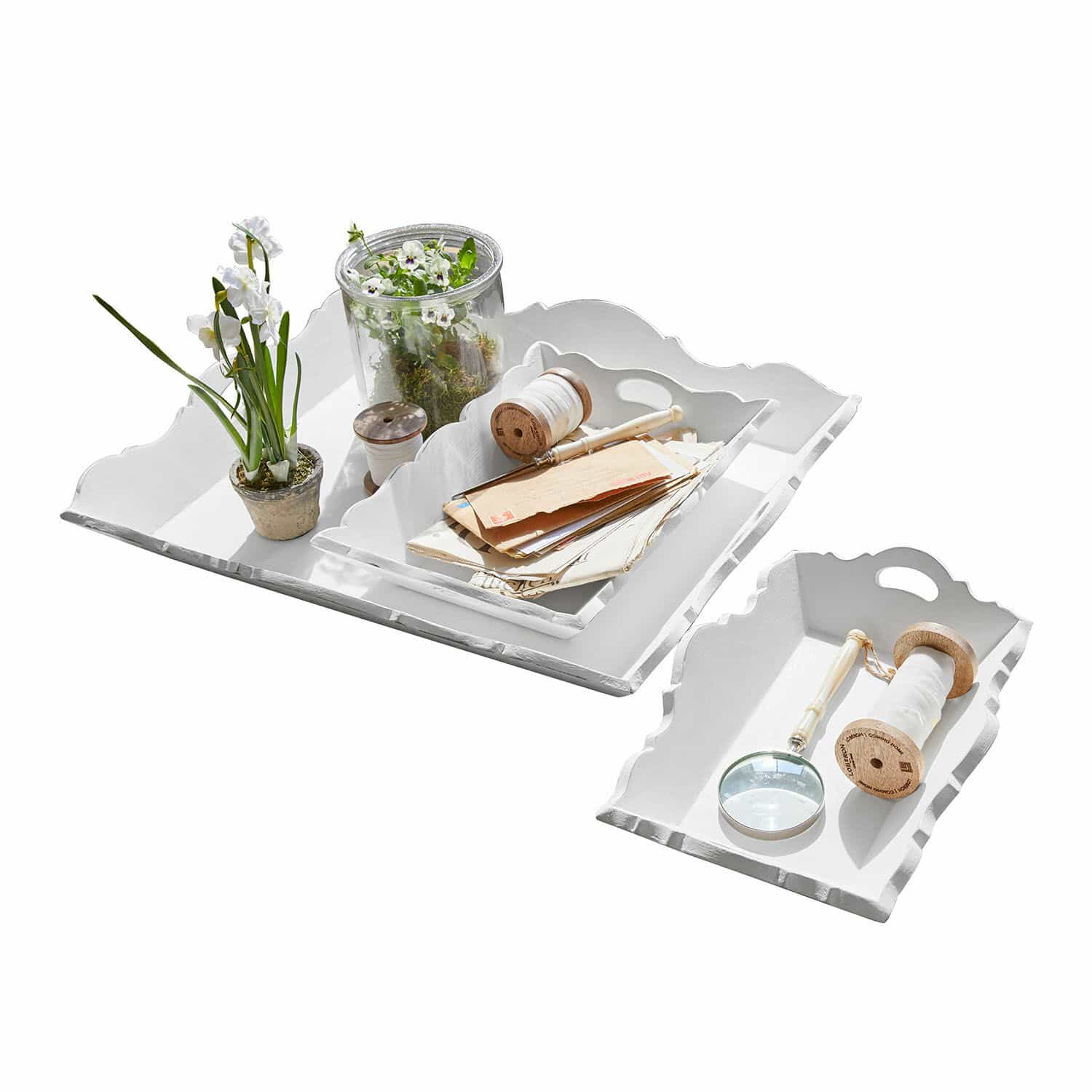 Tablett 3er Set Pirelo Set aus weißen Holztabletts mit dekorativen Kanten, Wohnaccessoires und Dekorationen