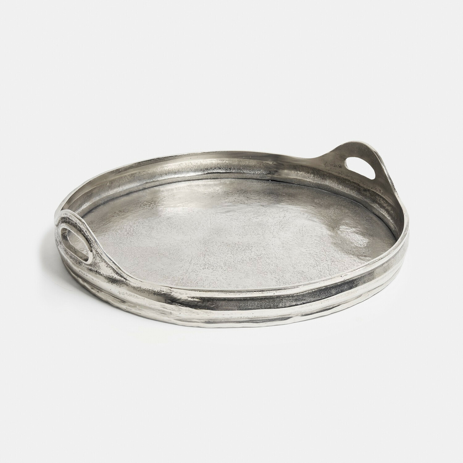 Ovales Tablett aus silbernem Metall mit Griffen, ideal zum Servieren von Getränken und Snacks