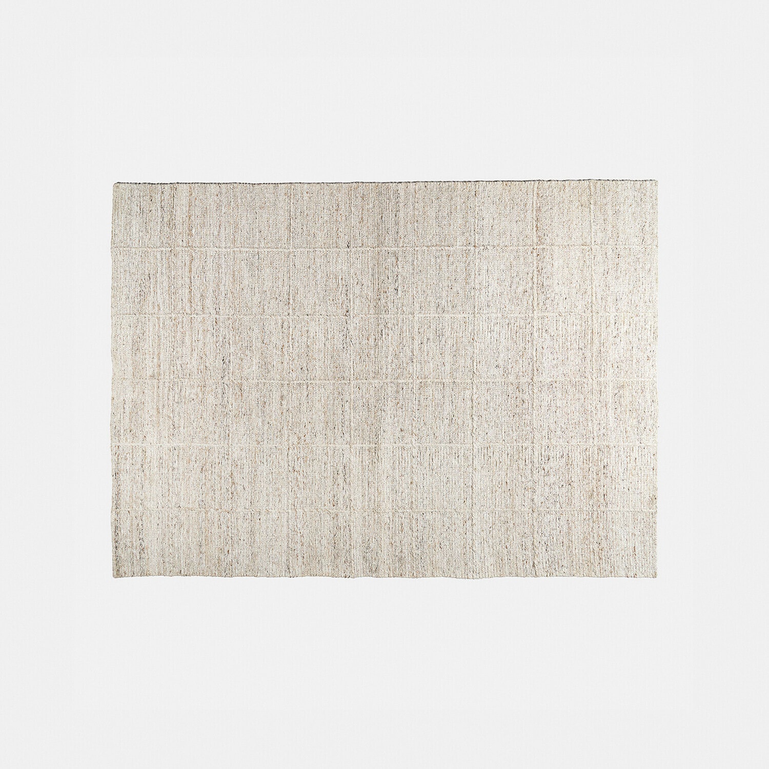 In- & Outdoor-Teppich Gravière Beigefarbener Teppich aus Naturmaterial mit feinem Karomuster, ideal für Wohnzimmer
