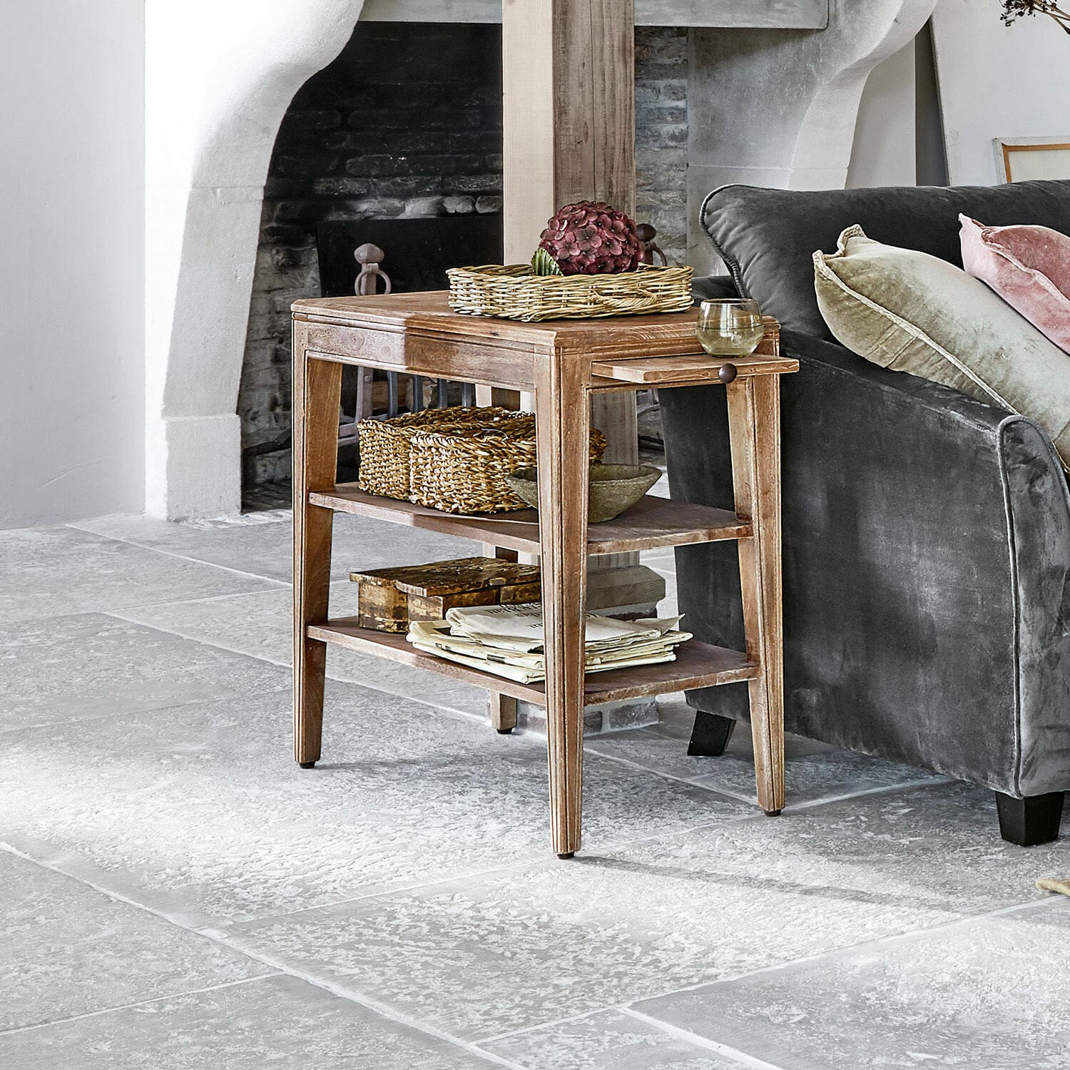 Beistelltisch Ajartis