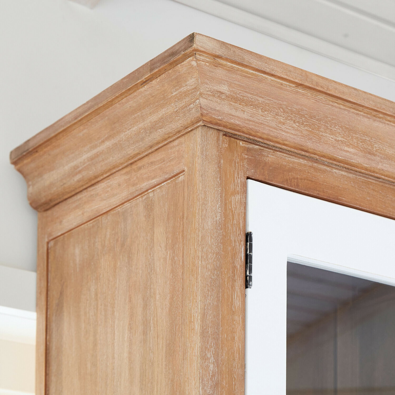 Schrank Isaverny