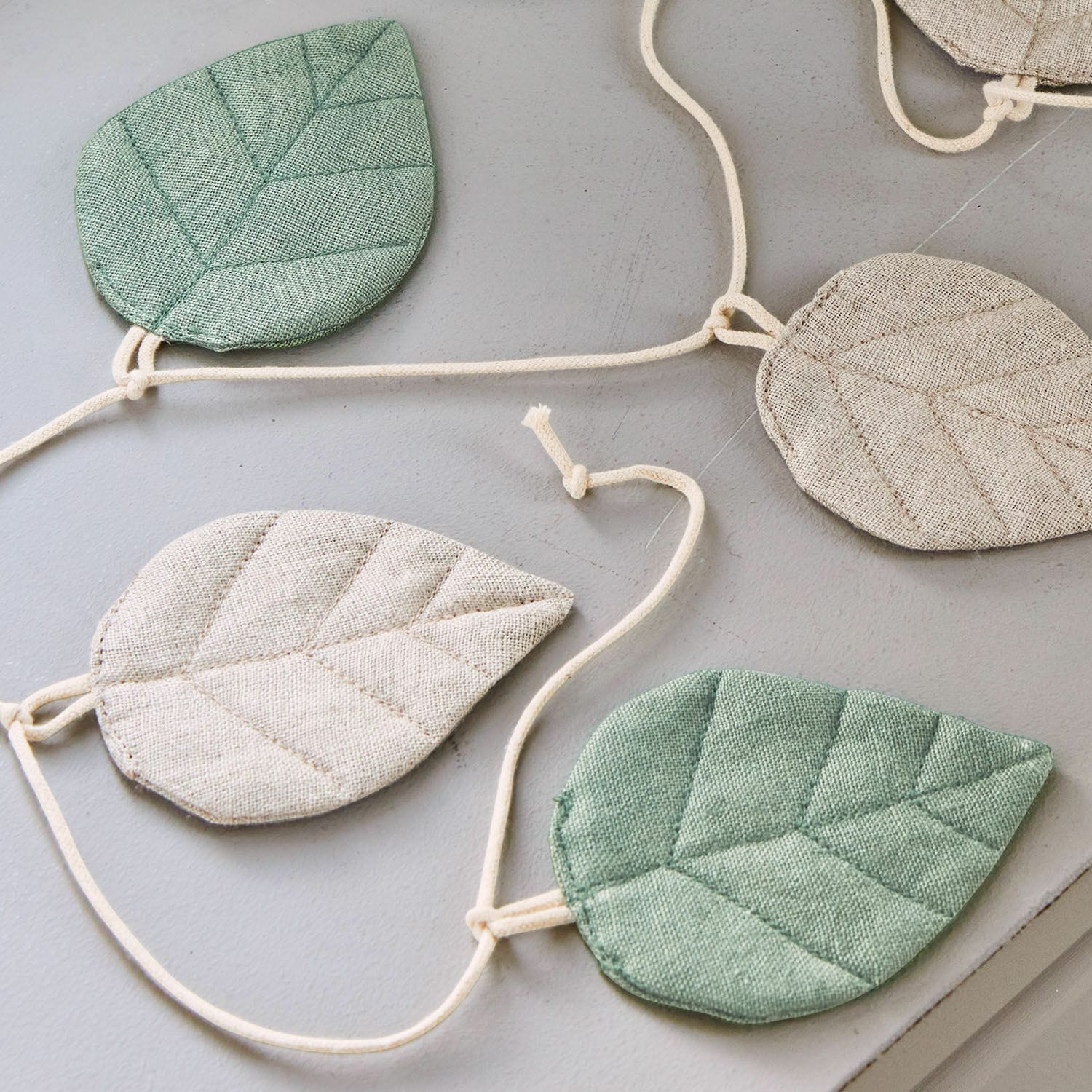 Wimpelgirlande Glimmerleaf