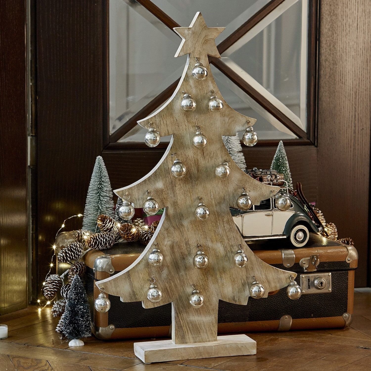 Deko-Baum Lacour