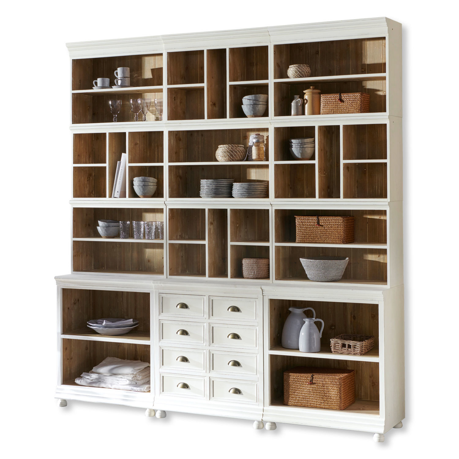Großer weißer Holzschrank mit vielen Regalen und Schubladen, rustikaler Stil, Wohnzimmermöbel