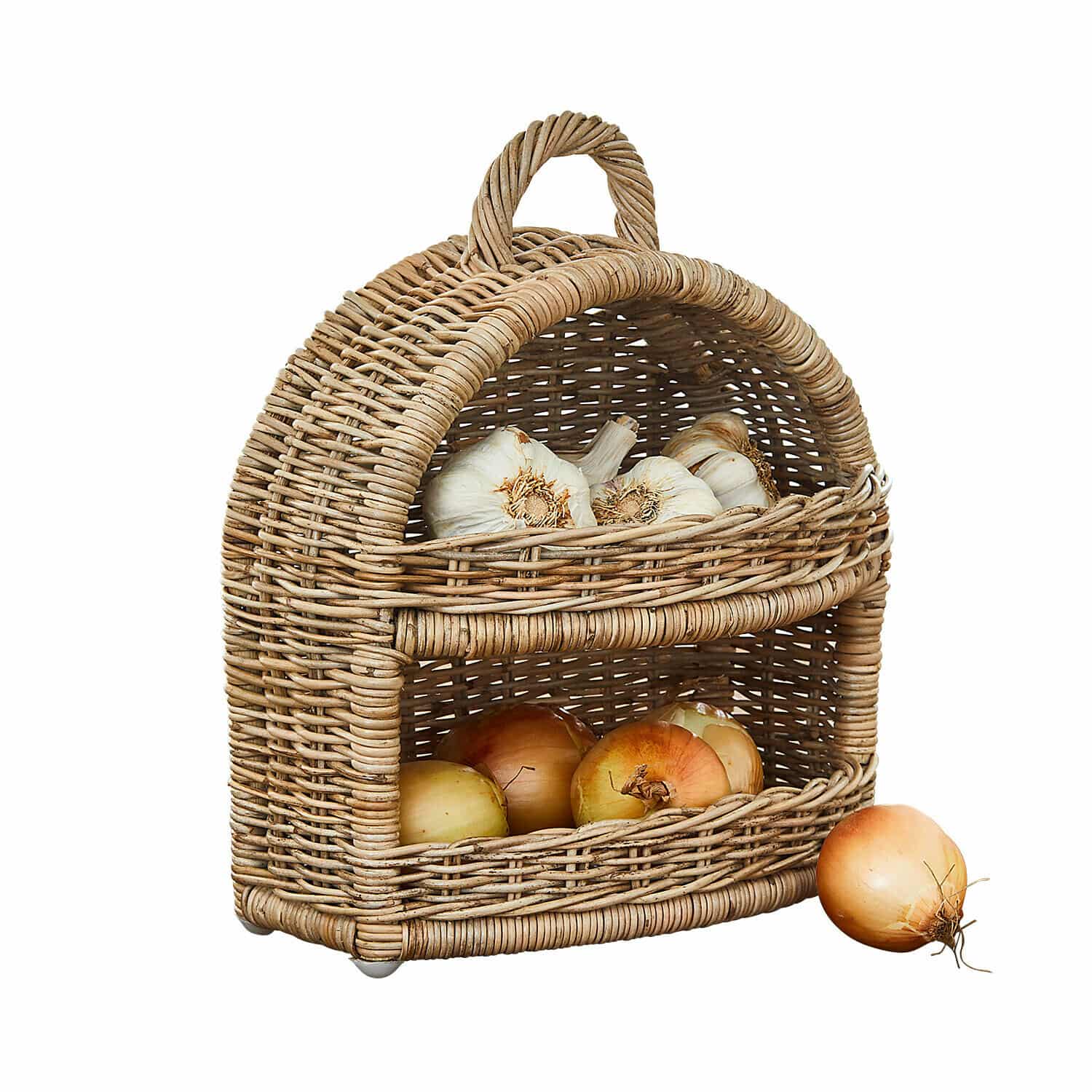 Zweistöckiger Korb aus natürlichem Rattan mit Zwiebeln und Knoblauch zur Gemüseaufbewahrung