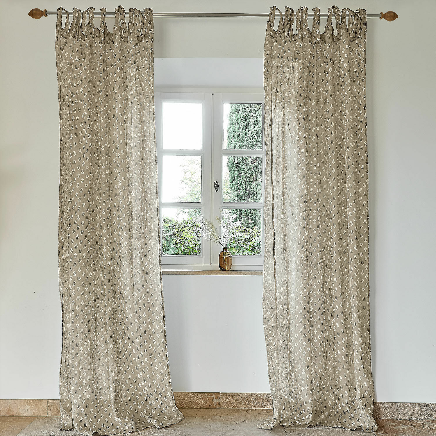 Gardine Xantelle Beige Vorhänge mit weißem Muster aus Naturmaterial, stilvolle Fensterdekoration fürs Wohnzimmer