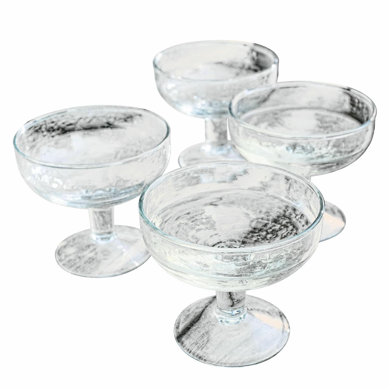 Glas 4er Set Port Vila Set aus vier transparenten, strukturierten Gläsern auf Fuß für stilvolle Getränke.