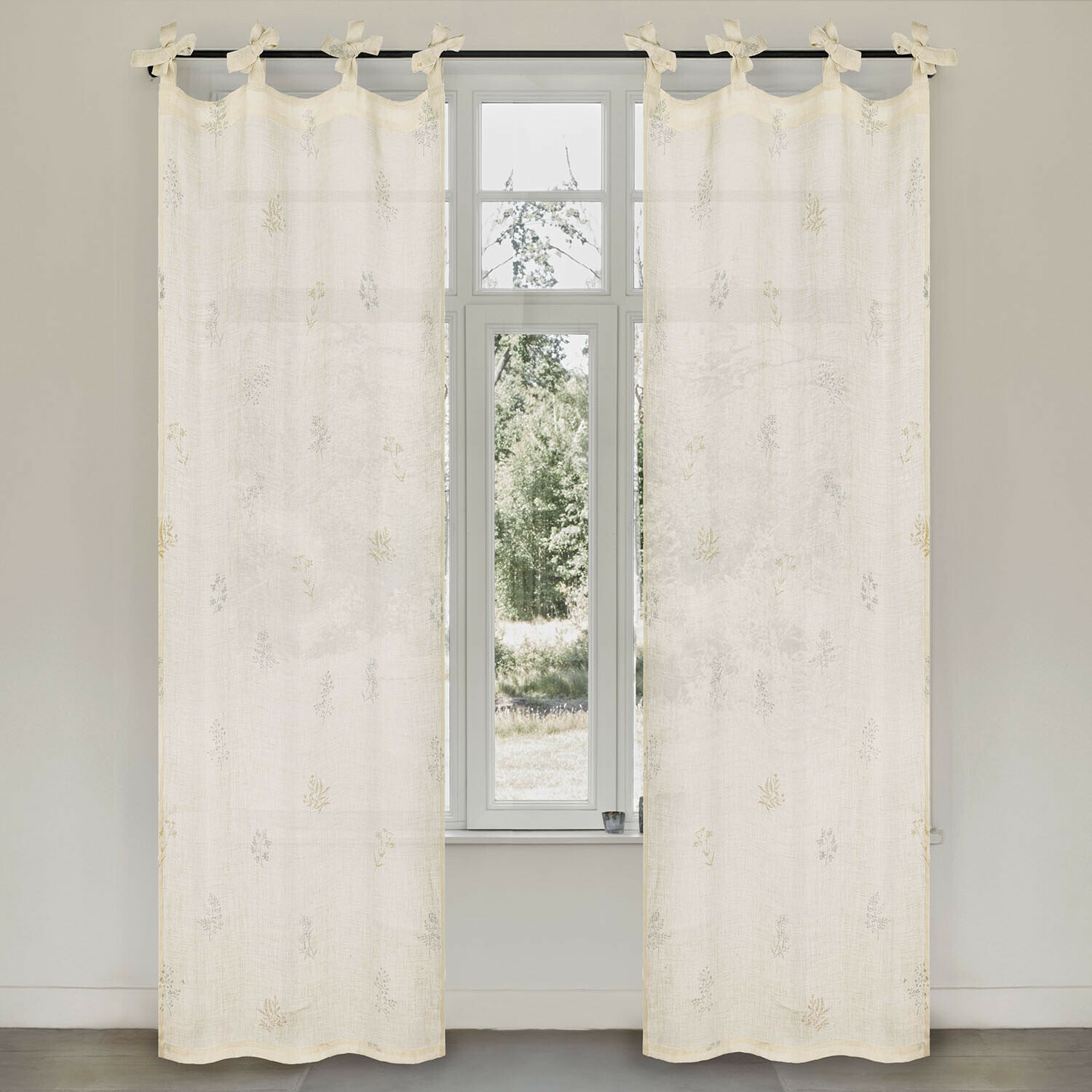 Gardine Hazelwick Beige Vorhänge aus leichtem Stoff mit zartem Blumenmuster, dekorative Fensterdekoration