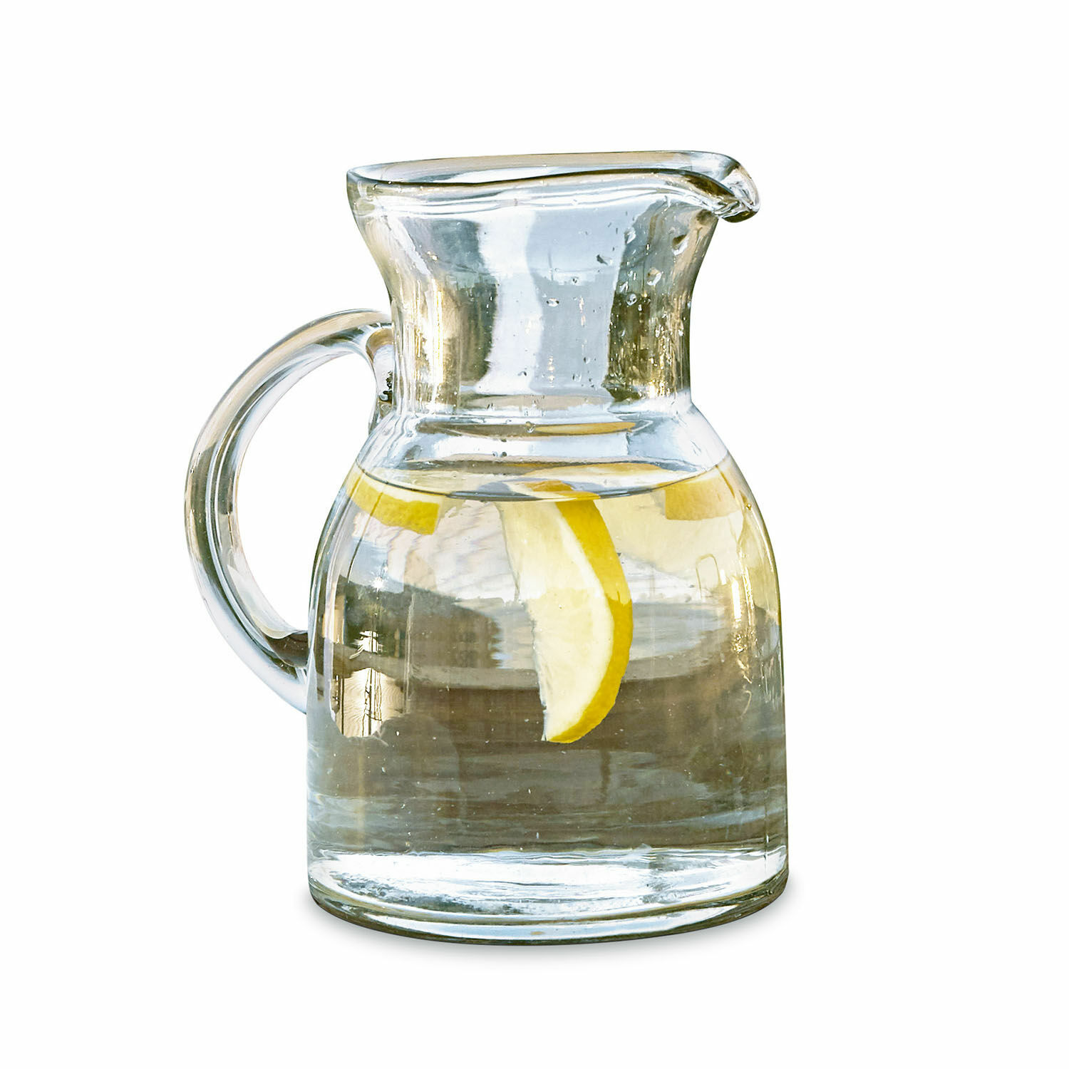 Krug Clarksville Glaskrug mit Henkel, gefüllt mit Wasser und Zitronenscheibe, ideal zum Servieren von Getränken