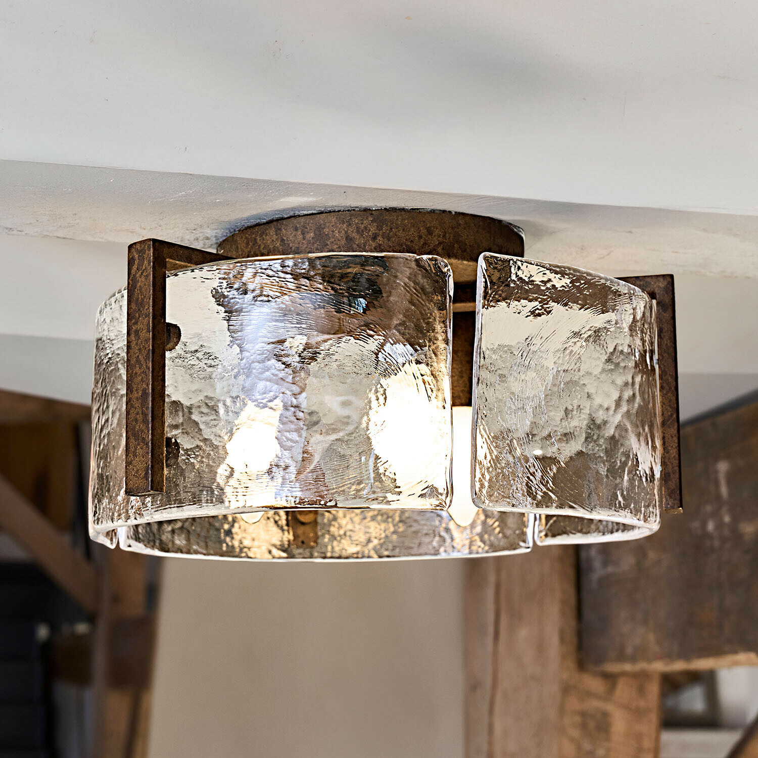 Deckenlampe Tiviano Deckenleuchte aus strukturiertem Glas mit rostfarbenem Metallrahmen im rustikalen Stil