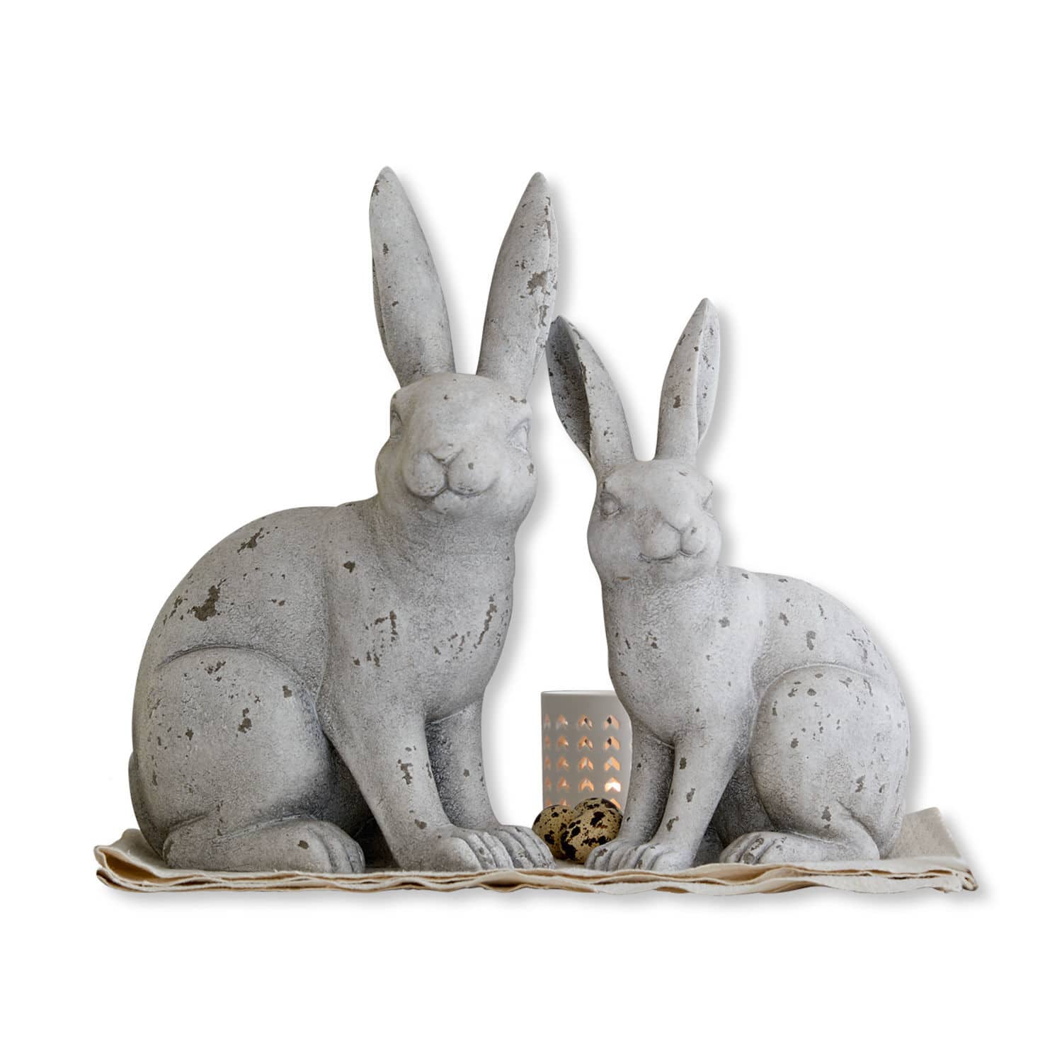Hase 2er Set Jaienne Dekorative graue Hasenfiguren aus Beton auf Stoff mit Kerzenhalter und Deko-Eiern