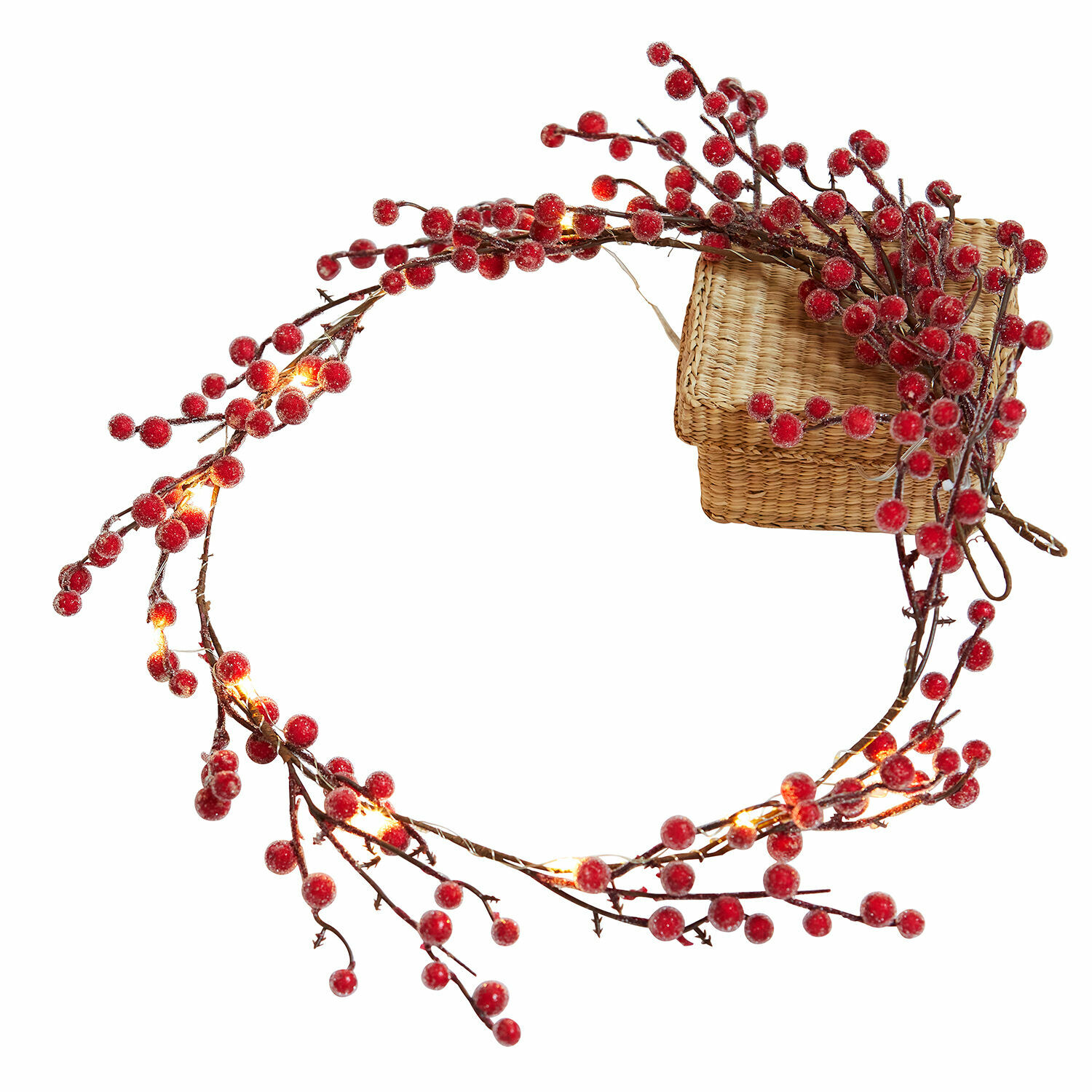LED-Girlande Rimont Dekorativer Kranz mit roten Beeren und warmen LED-Lichtern auf natürlichem Hintergrund