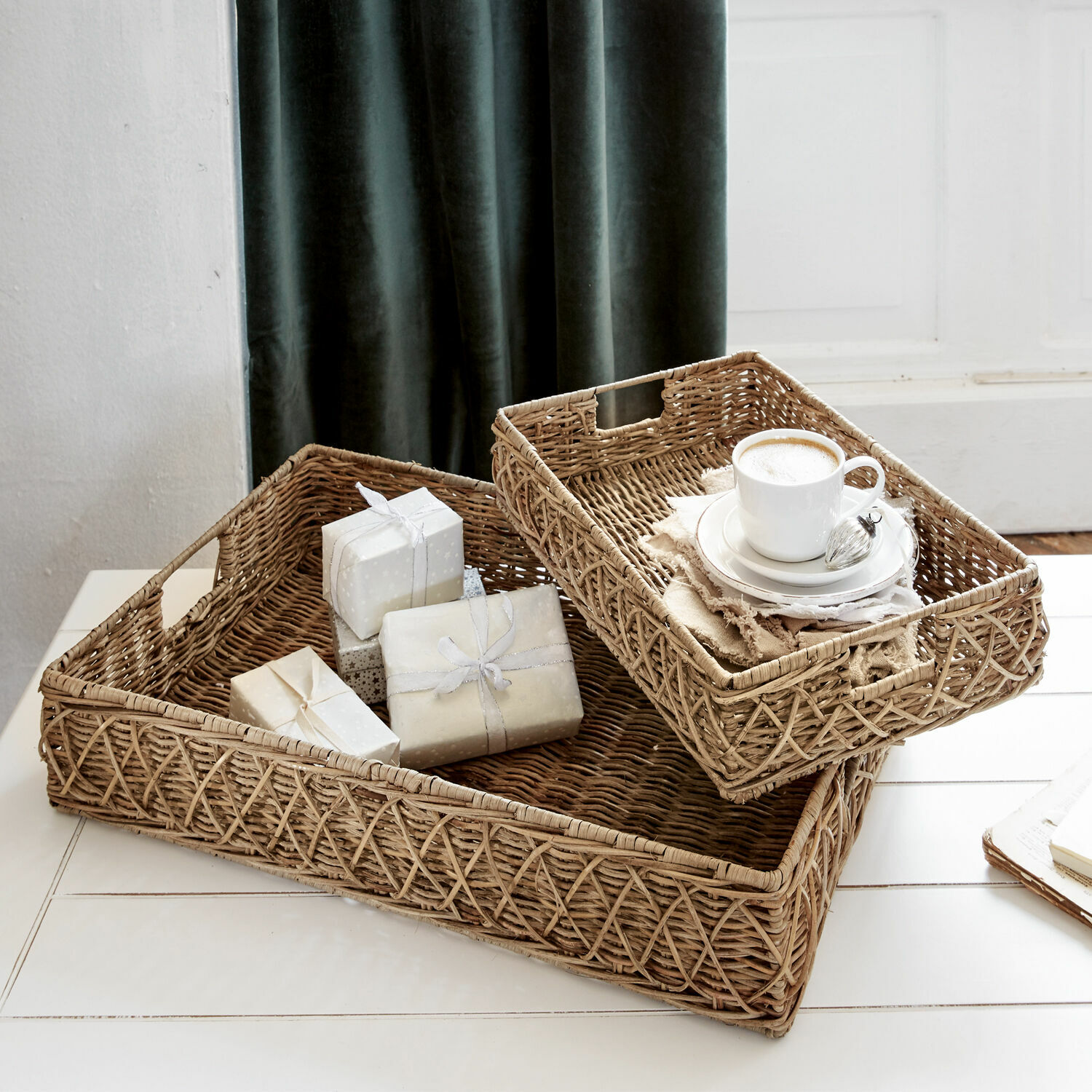 Tablett 2er Set Cordillera Set aus zwei rechteckigen Tabletts aus natürlichem Rattan für Geschenke und Kaffeetasse