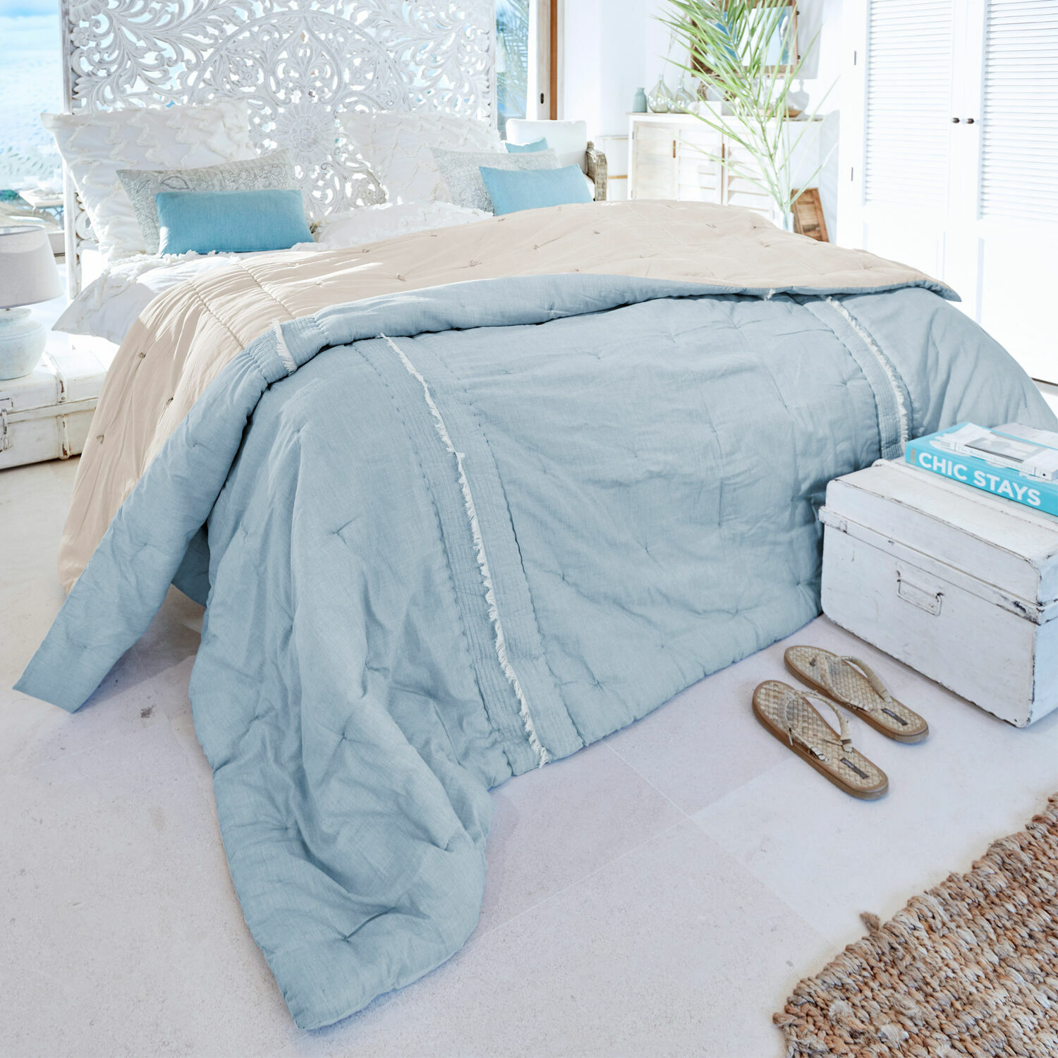 Quilt Agnes Wendebettdecke aus Baumwolle in Beige und Hellblau für ein modernes Schlafzimmer