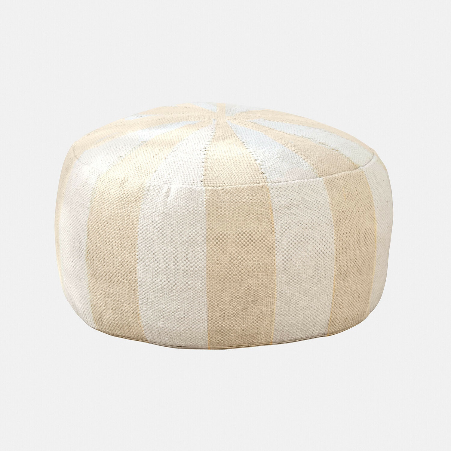 In- & Outdoor-Pouf Wobbilo Runder Pouf in Beige und Weiß aus strukturiertem Stoff, praktisches Sitzmöbel für Wohnzimmer