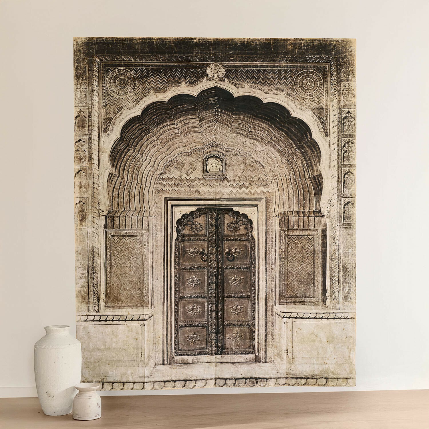 Wandbild Odenis Dekorativer Wandbehang mit Stein-Tür-Motiv in Beige- und Brauntönen für Wohnräume