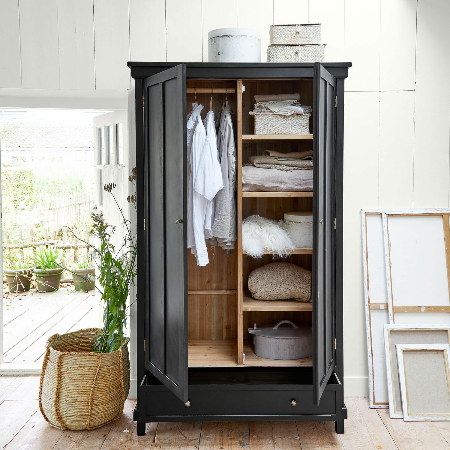 Kleiderschrank Sirevol